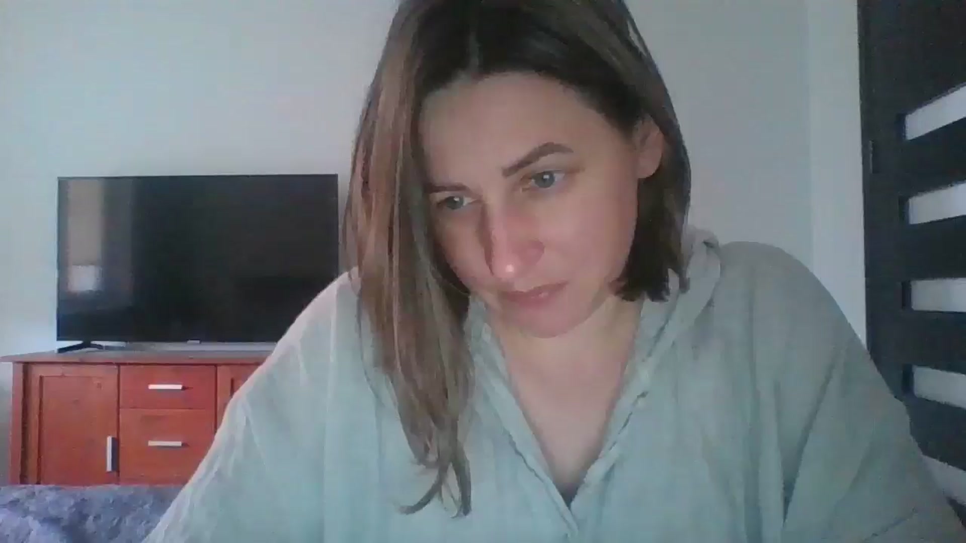 Gallery image thumbnail from Krissy_Lace's myfreecams stream on, 04/20/2026, 13:10 image 1 of 20