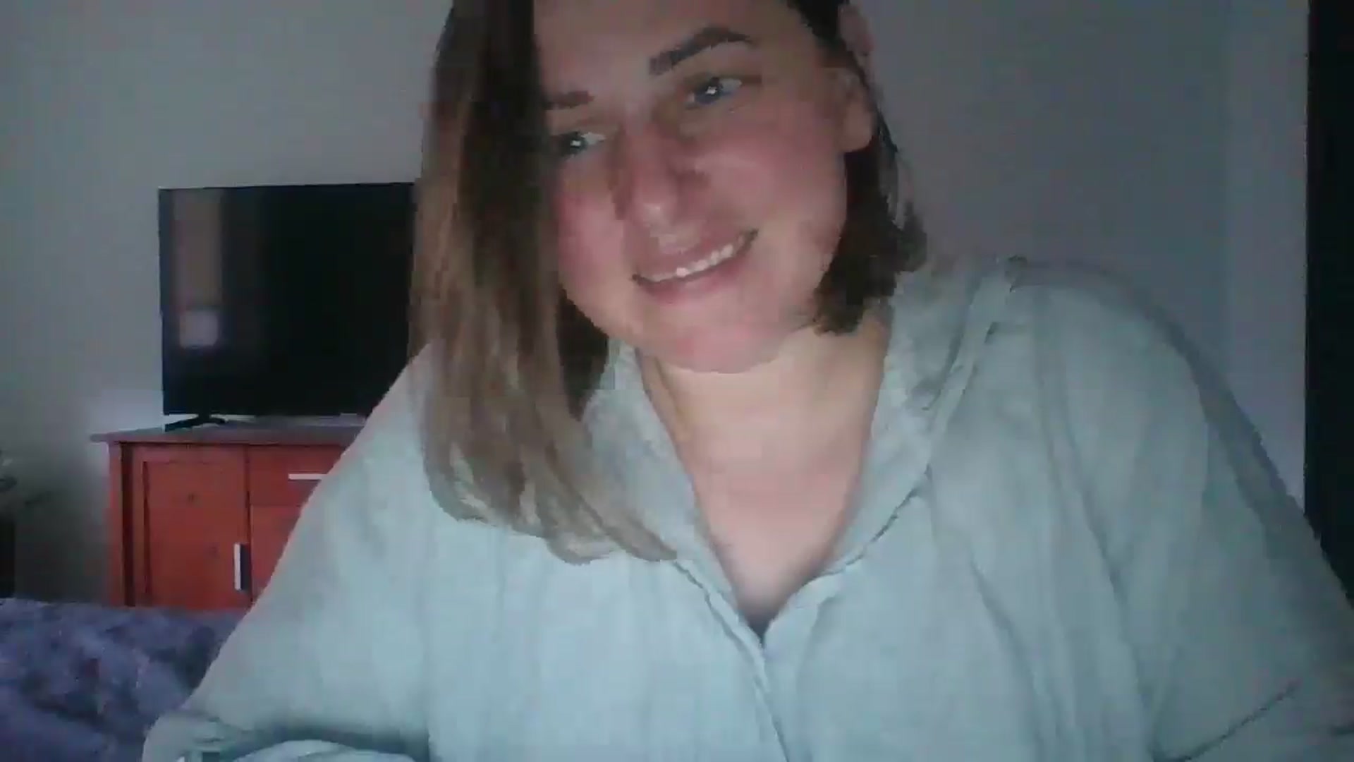 Gallery image thumbnail from Krissy_Lace's myfreecams stream on, 04/20/2026, 13:33 image 11 of 20