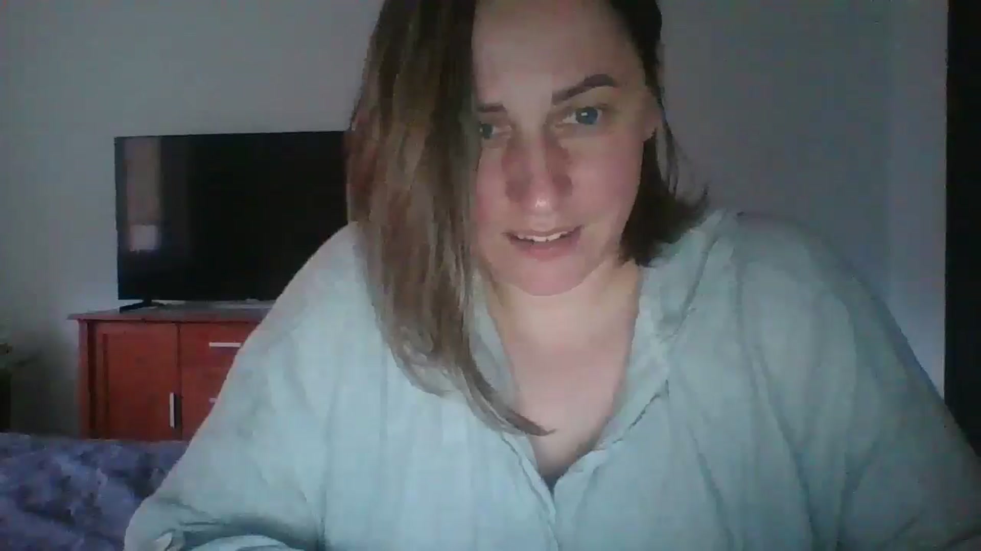 Gallery image thumbnail from Krissy_Lace's myfreecams stream on, 04/20/2026, 13:33 image 6 of 20