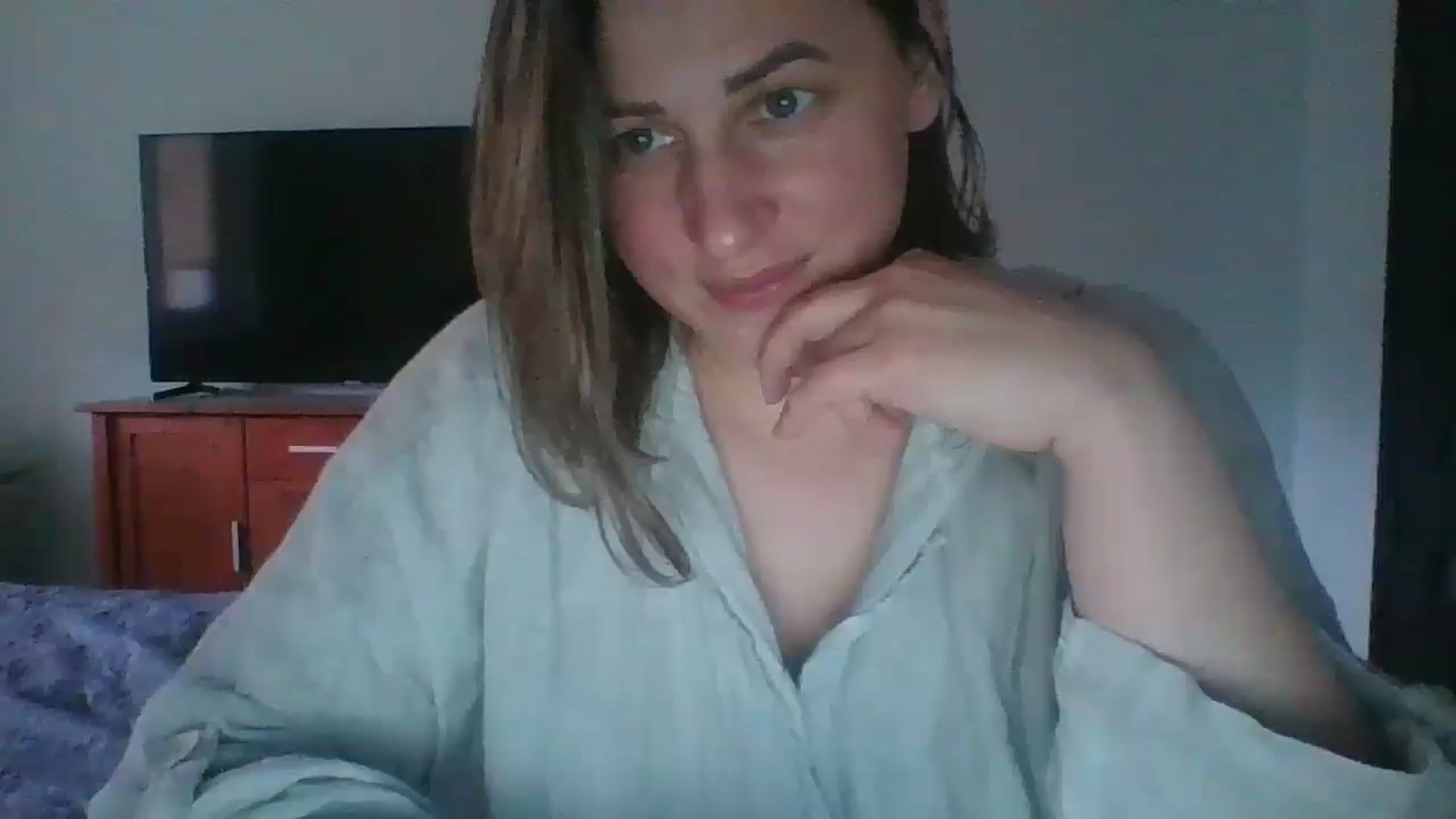 Gallery image thumbnail from Krissy_Lace's myfreecams stream on, 04/20/2026, 13:33 image 1 of 20