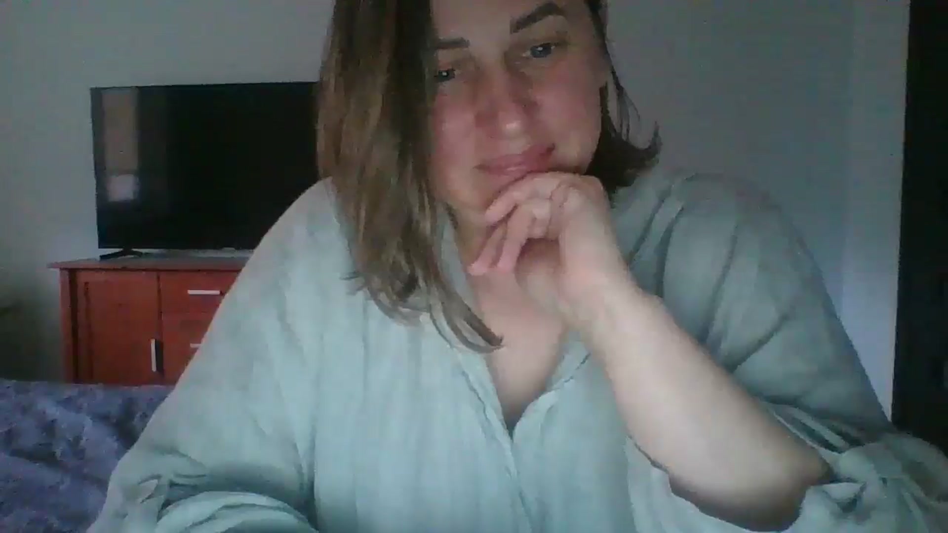 Gallery image thumbnail from Krissy_Lace's myfreecams stream on, 04/20/2026, 13:33 image 4 of 20