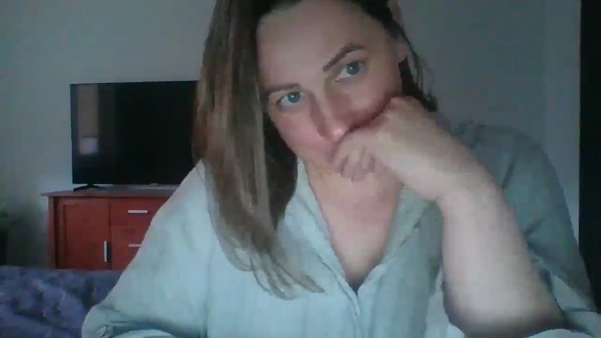 Gallery image thumbnail from Krissy_Lace's myfreecams stream on, 04/20/2026, 13:33 image 7 of 20