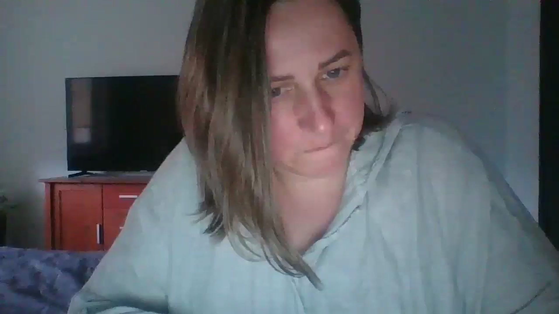 Gallery image thumbnail from Krissy_Lace's myfreecams stream on, 04/20/2026, 13:33 image 18 of 20