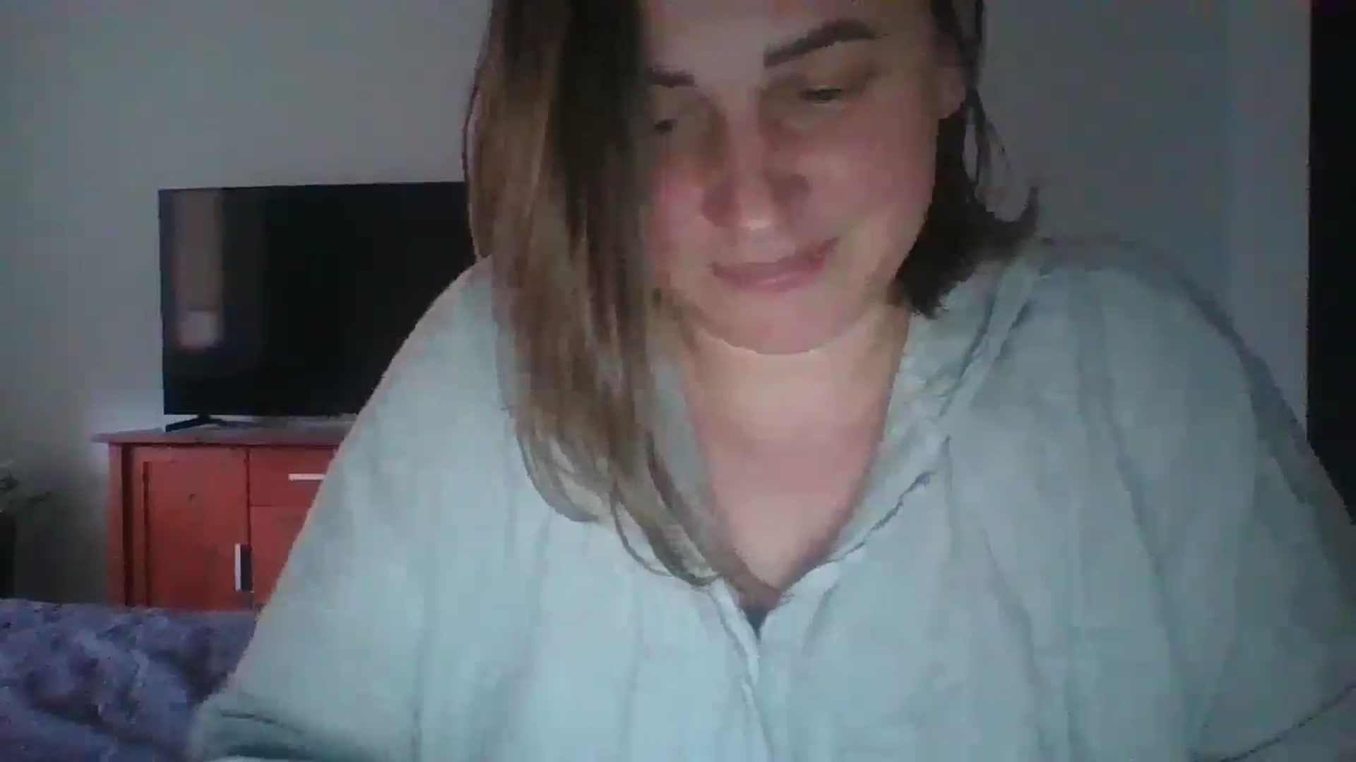Gallery image thumbnail from Krissy_Lace's myfreecams stream on, 04/20/2026, 13:33 image 15 of 20
