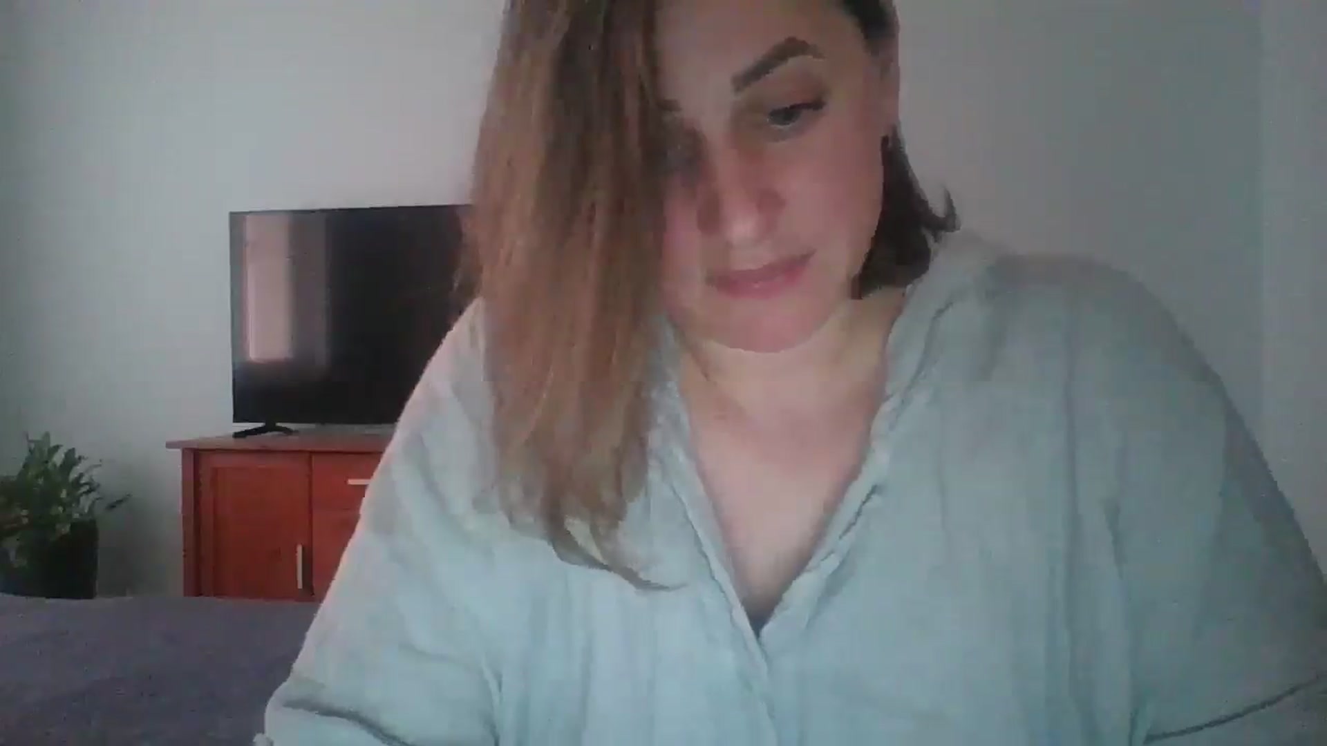 Gallery image thumbnail from Krissy_Lace's myfreecams stream on, 04/21/2026, 16:45 image 9 of 20