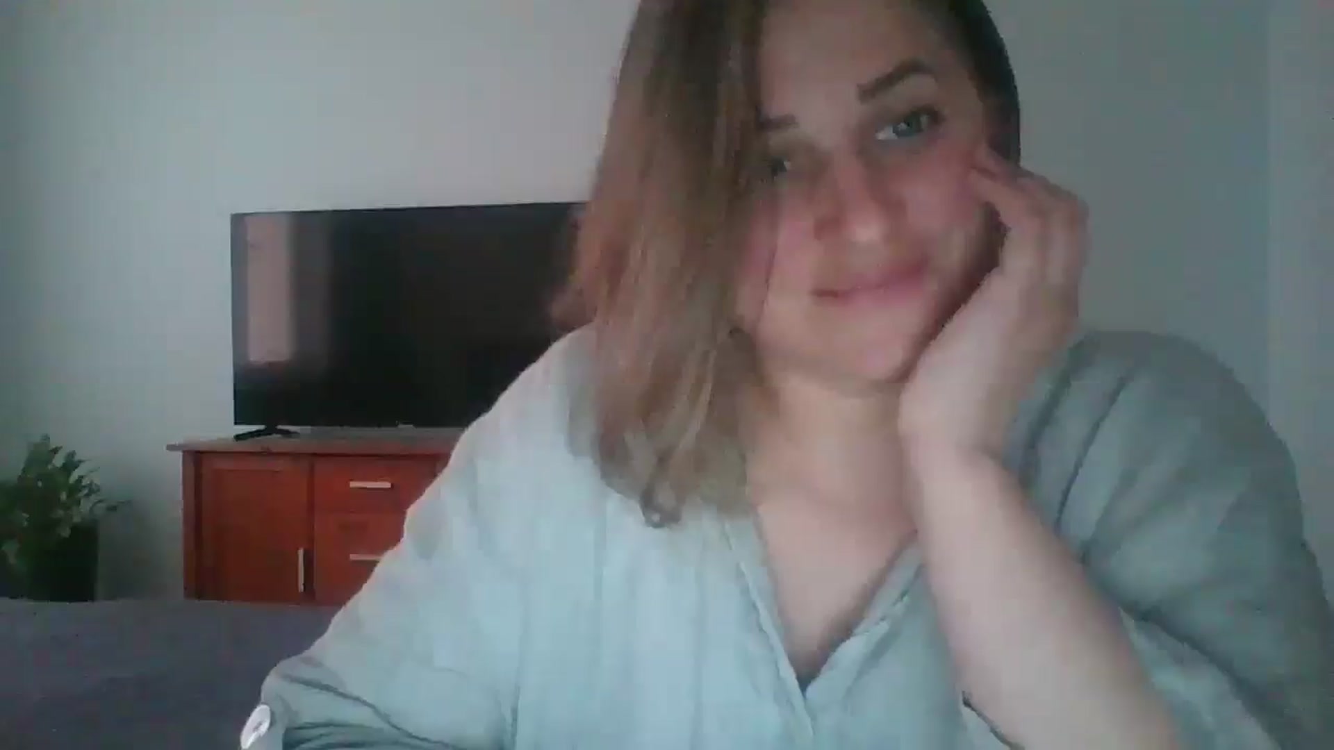 Gallery image thumbnail from Krissy_Lace's myfreecams stream on, 04/21/2026, 16:45 image 6 of 20