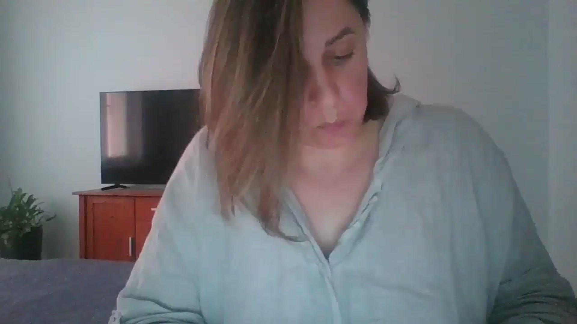 Gallery image thumbnail from Krissy_Lace's myfreecams stream on, 04/21/2026, 16:45 image 11 of 20