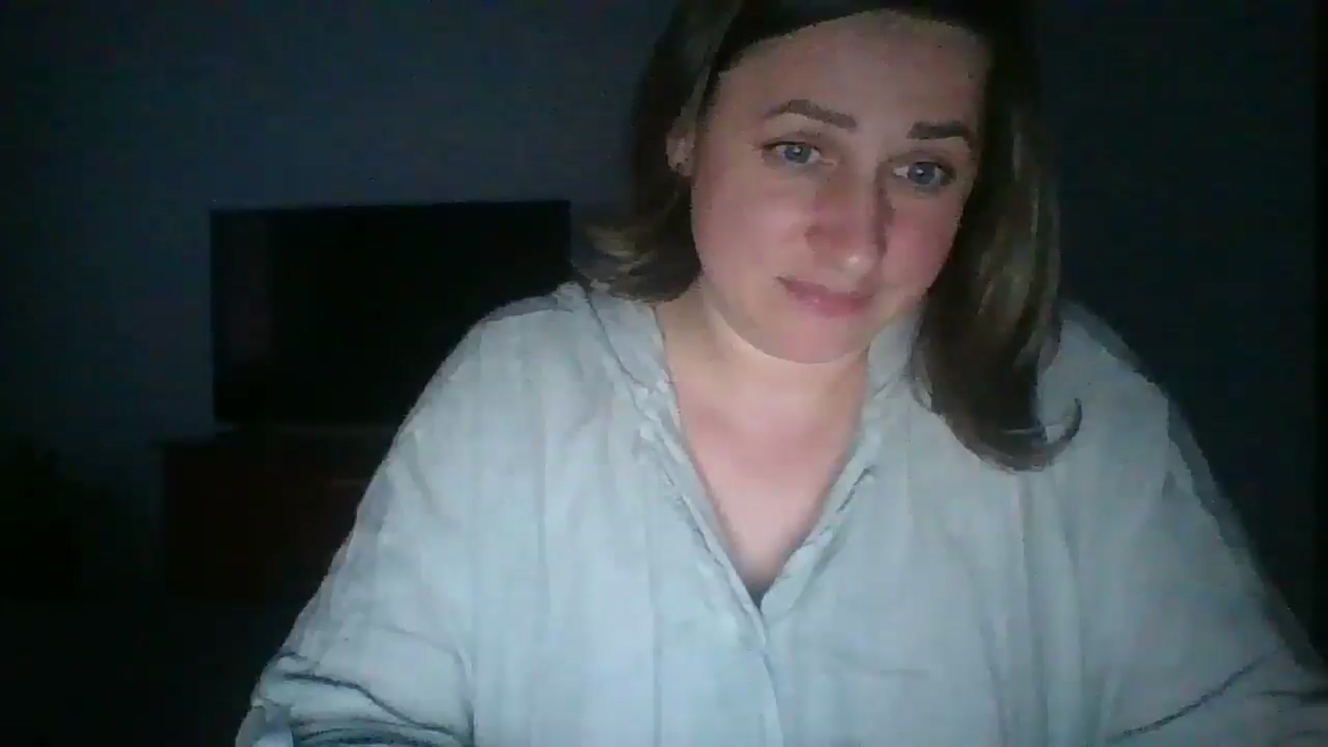 Gallery image thumbnail from Krissy_Lace's myfreecams stream on, 04/21/2026, 17:40 image 12 of 20