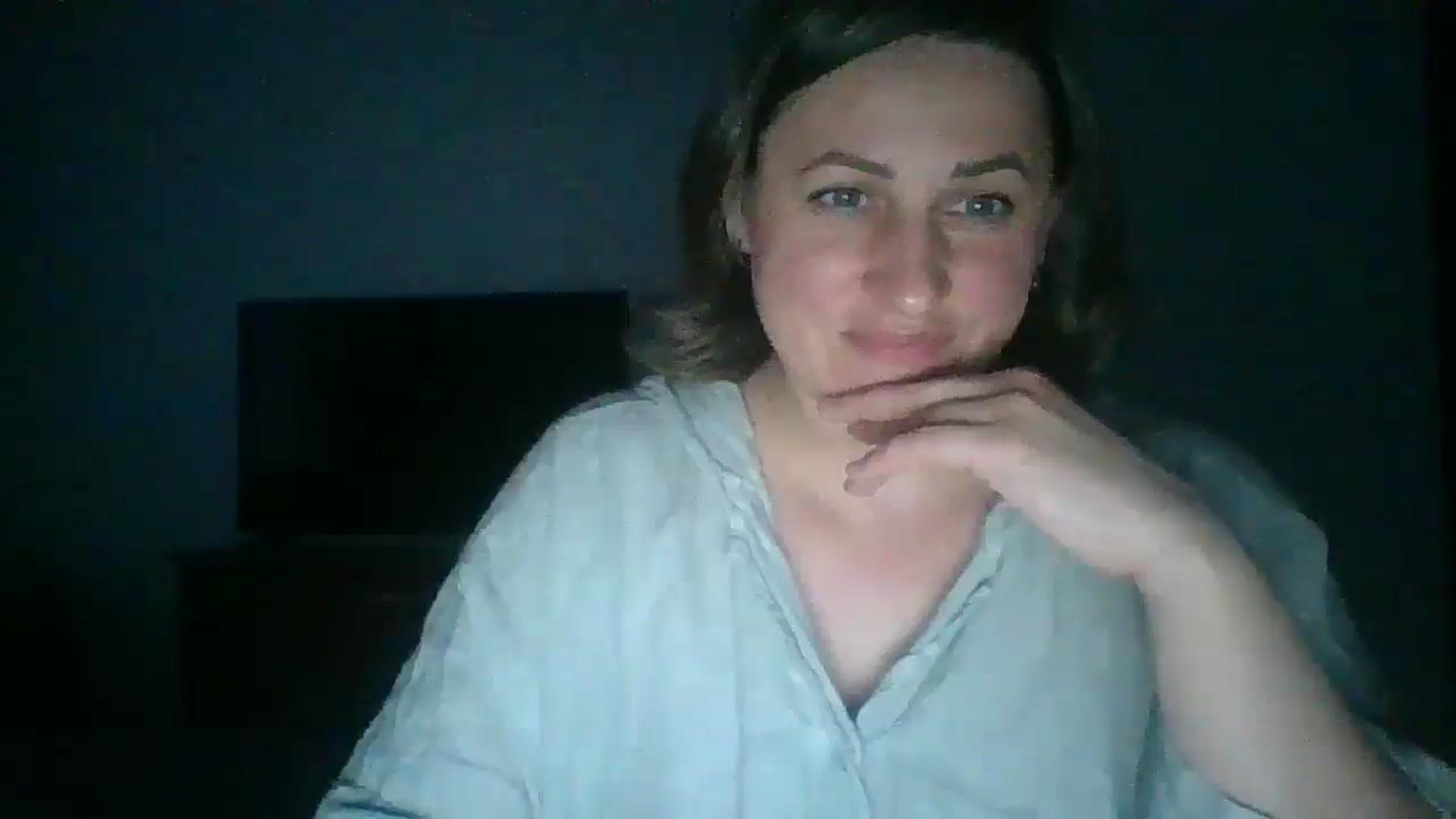 Gallery image thumbnail from Krissy_Lace's myfreecams stream on, 04/21/2026, 17:40 image 14 of 20