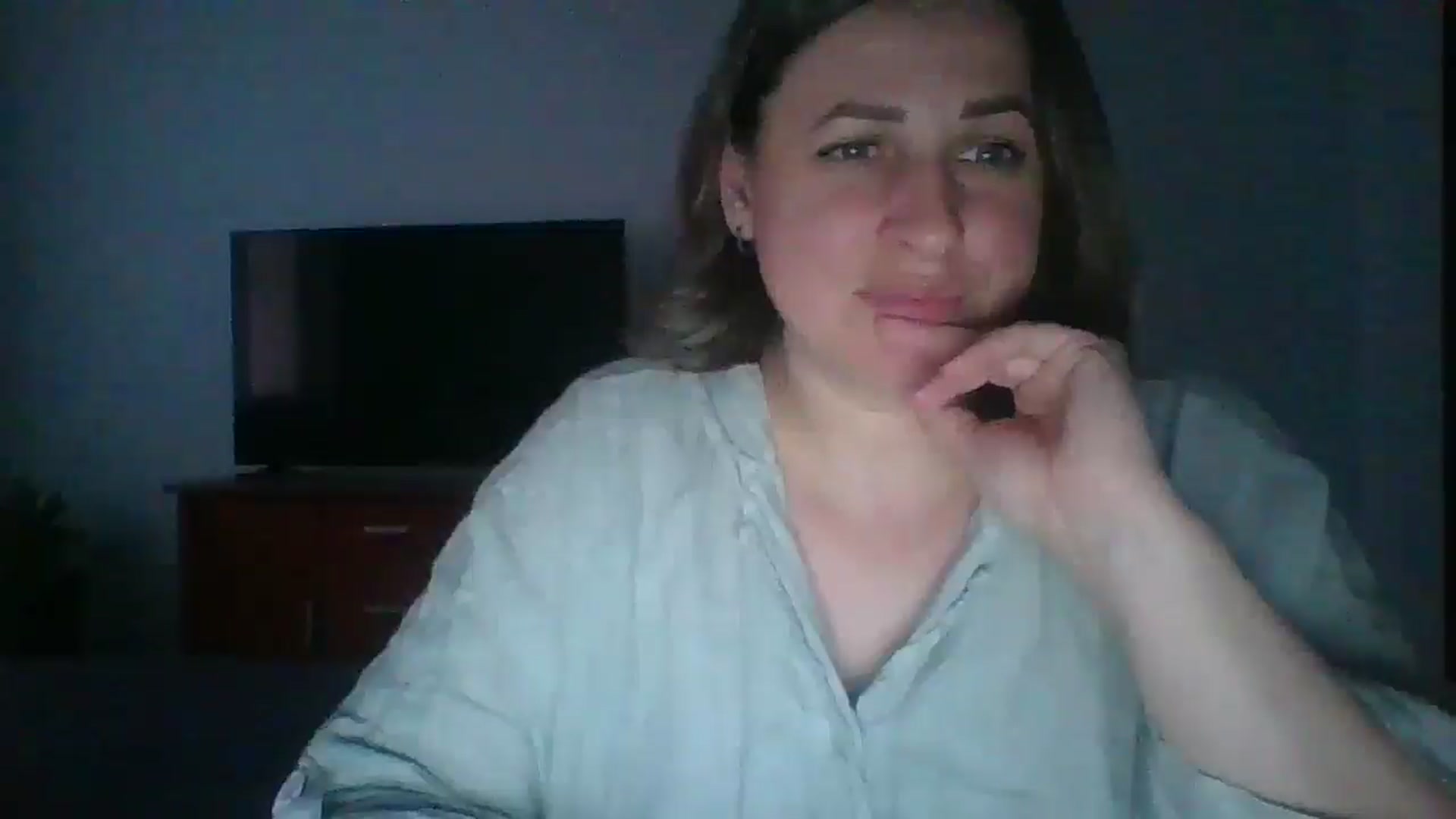 Gallery image thumbnail from Krissy_Lace's myfreecams stream on, 04/21/2026, 17:40 image 5 of 20