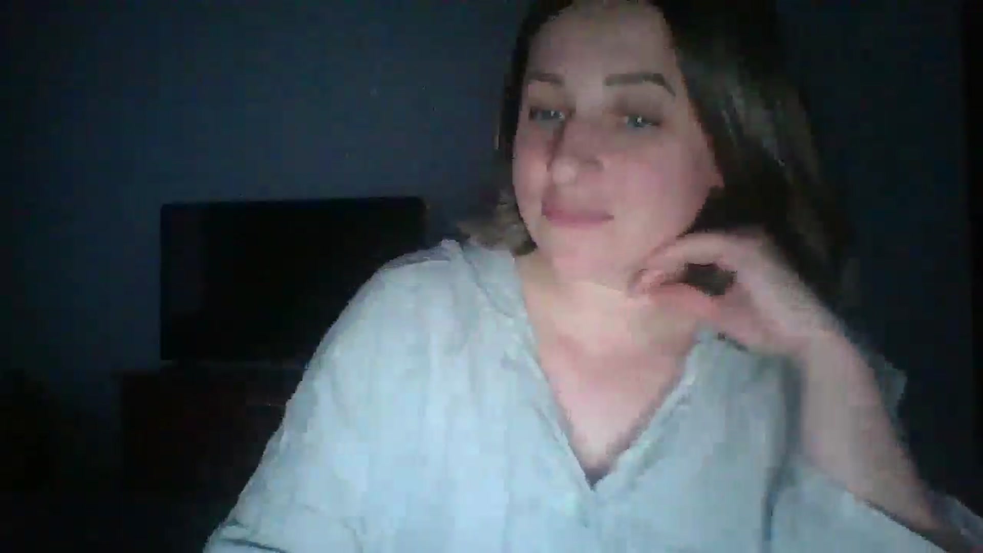 Gallery image thumbnail from Krissy_Lace's myfreecams stream on, 04/21/2026, 17:40 image 13 of 20