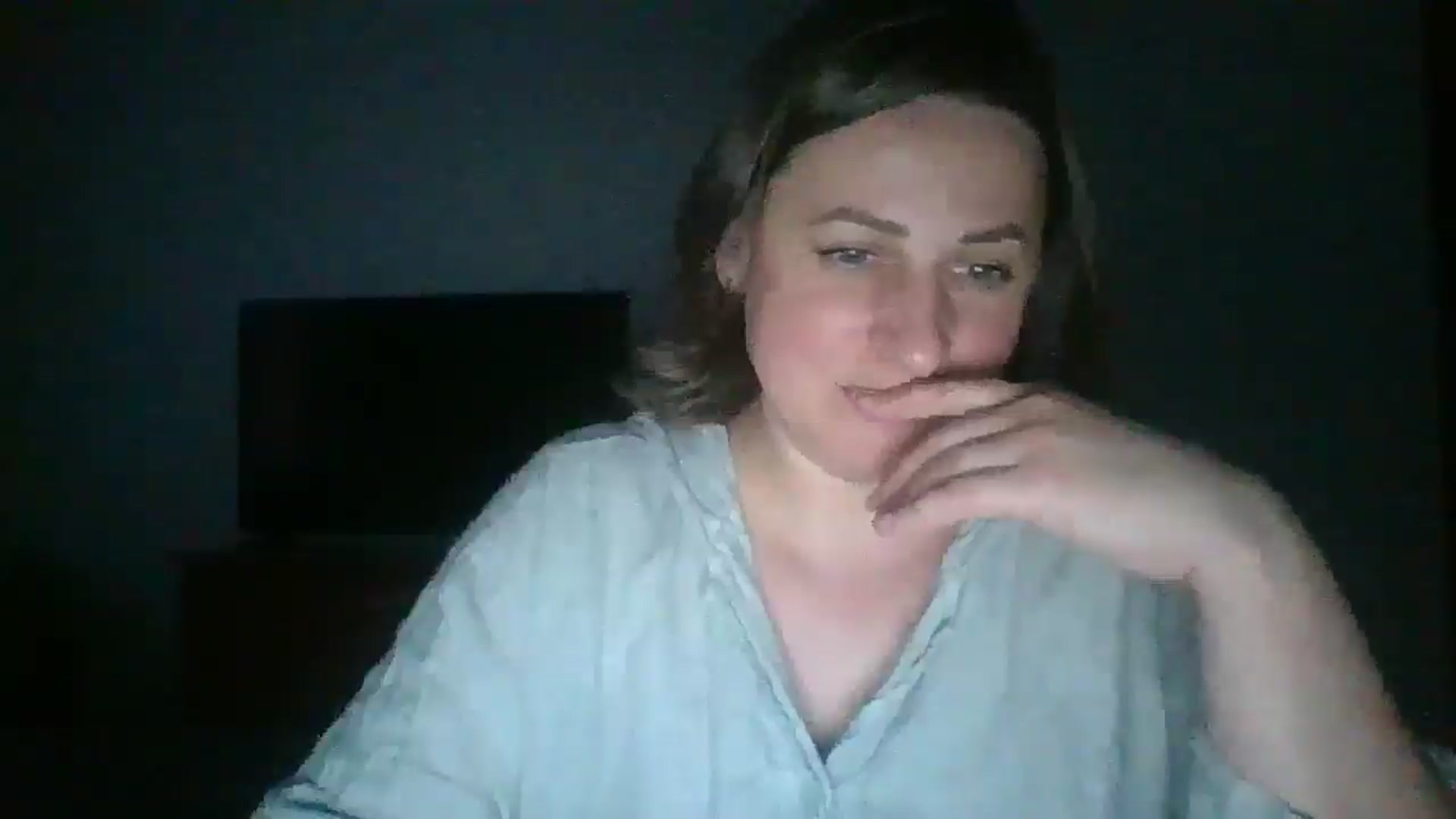 Gallery image thumbnail from Krissy_Lace's myfreecams stream on, 04/21/2026, 17:40 image 15 of 20