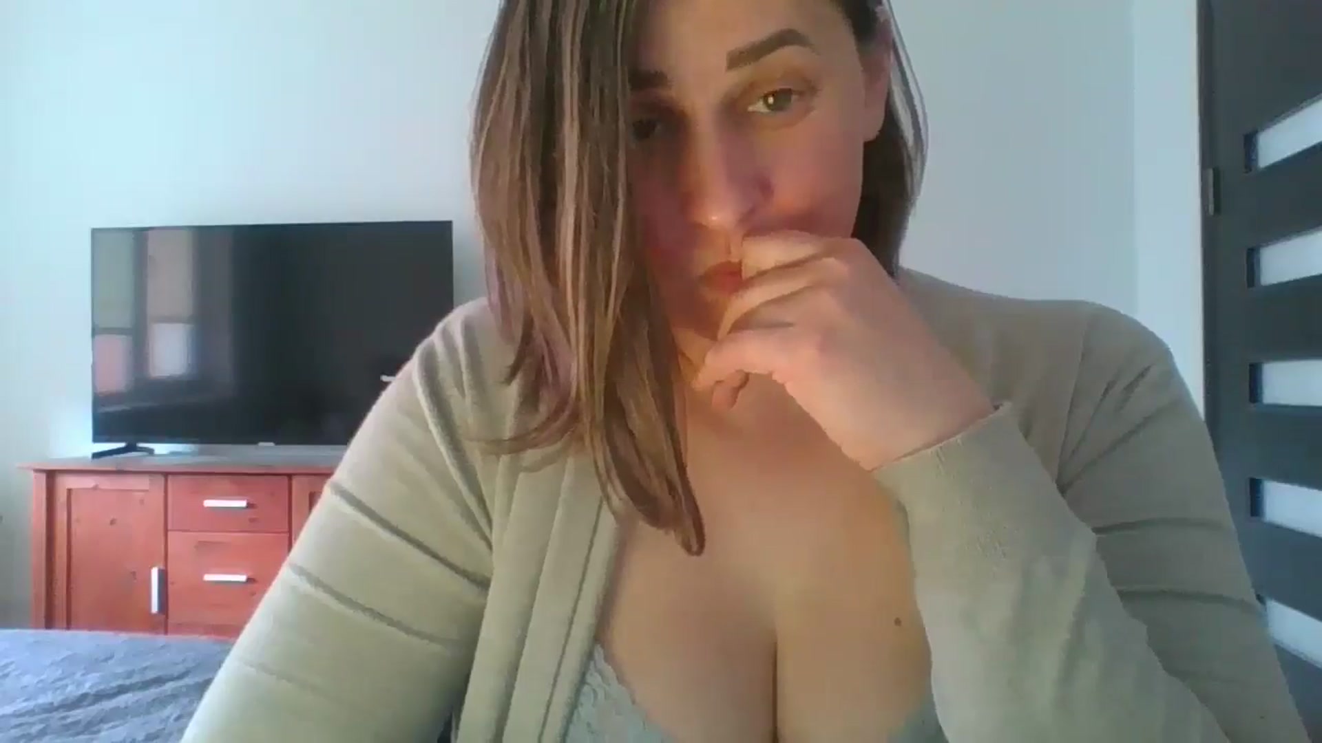 Gallery image thumbnail from Krissy_Lace's myfreecams stream on, 04/29/2026, 11:57 image 2 of 20