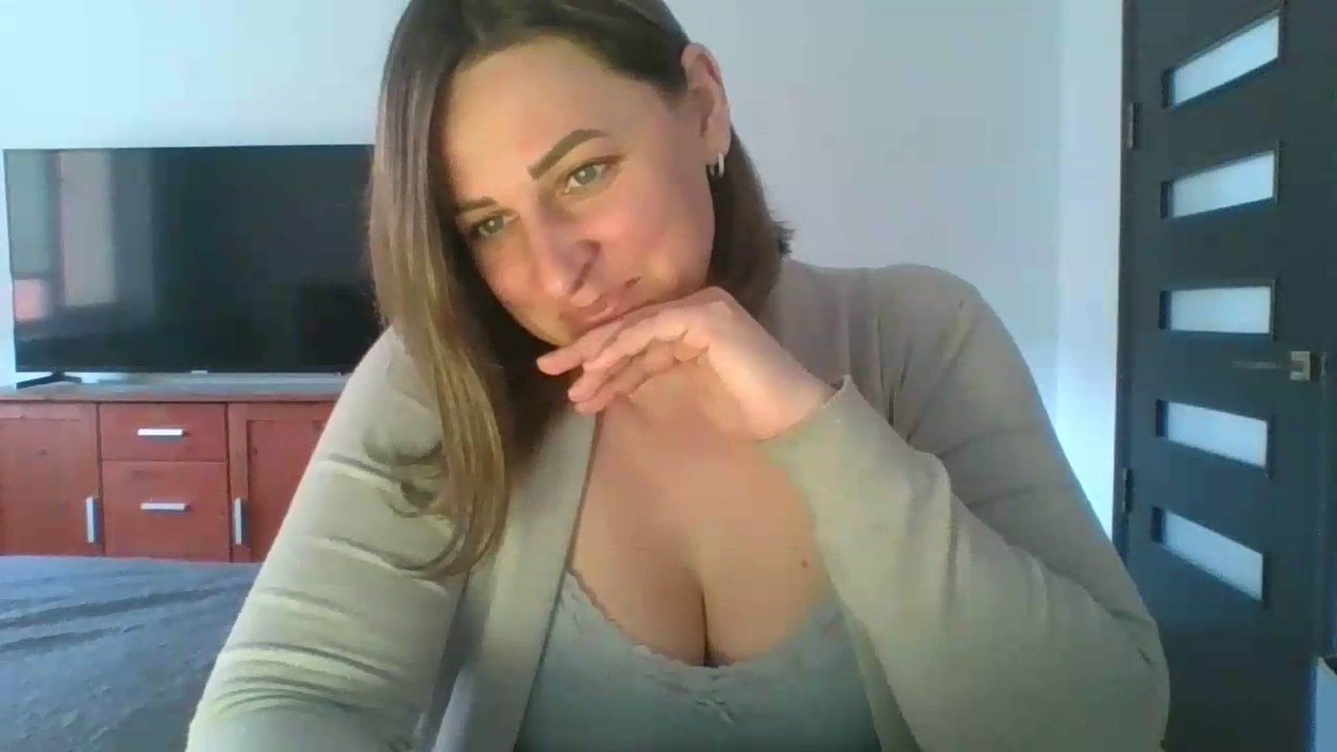 Gallery image thumbnail from Krissy_Lace's myfreecams stream on, 05/04/2026, 12:31 image 9 of 20