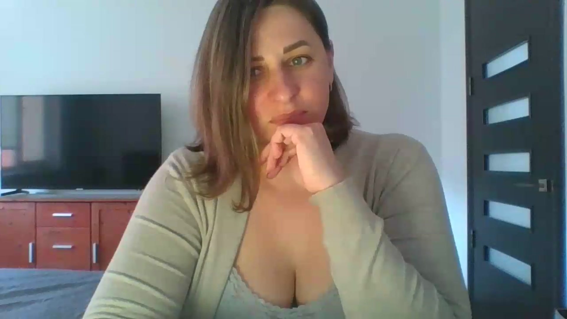 Gallery image thumbnail from Krissy_Lace's myfreecams stream on, 05/04/2026, 12:31 image 5 of 20