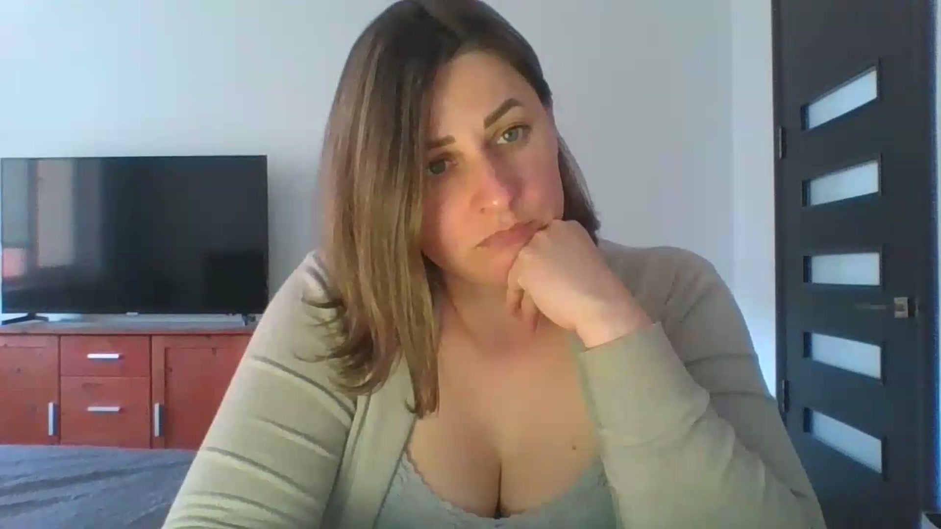 Gallery image thumbnail from Krissy_Lace's myfreecams stream on, 05/04/2026, 12:31 image 6 of 20