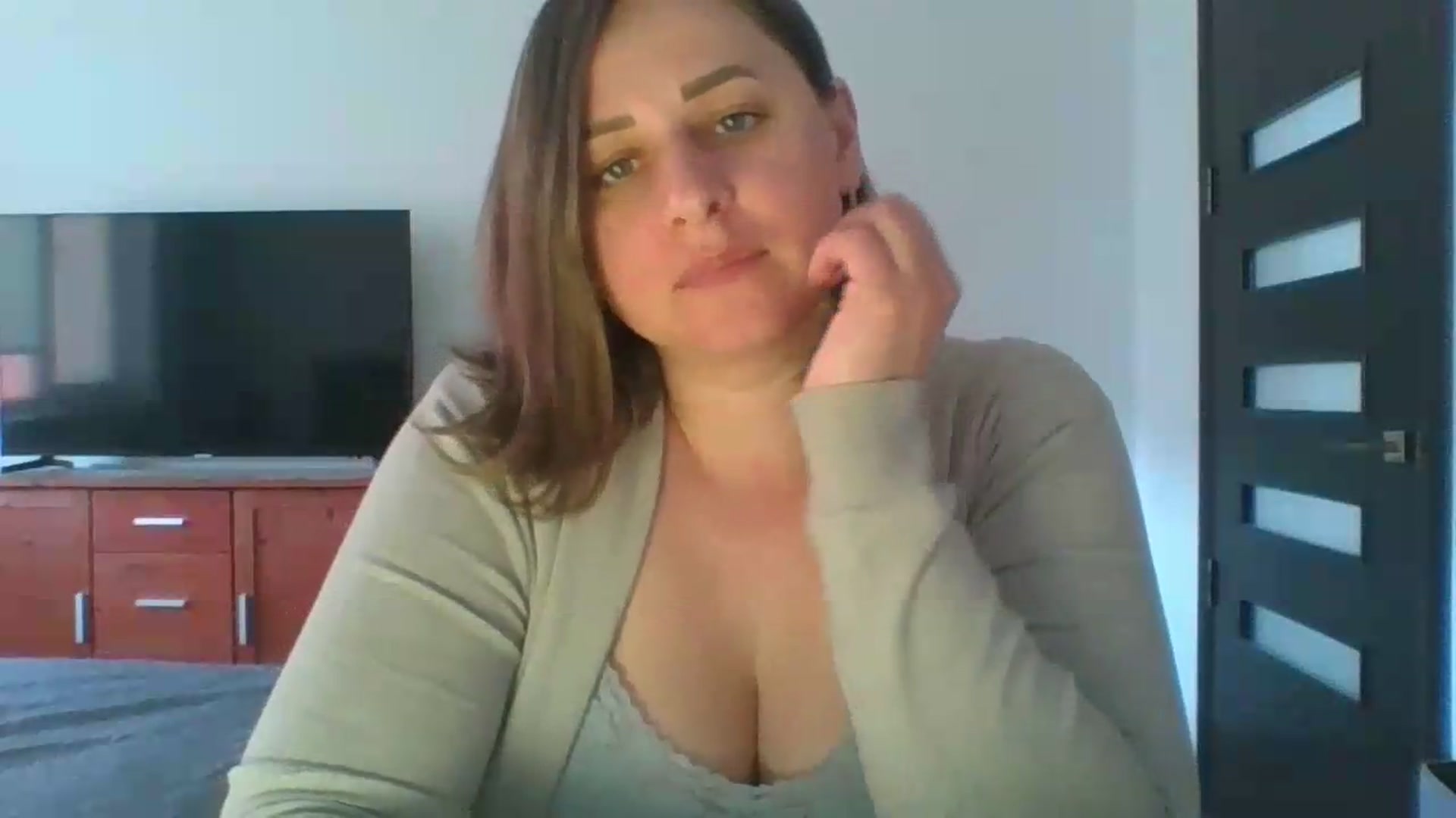 Gallery image thumbnail from Krissy_Lace's myfreecams stream on, 05/04/2026, 12:31 image 8 of 20