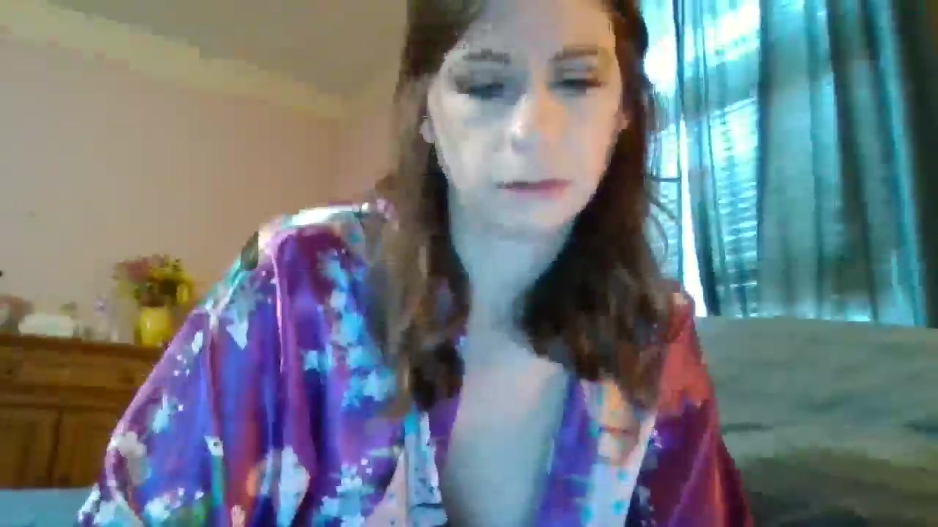 Gallery image thumbnail from Krissymies's myfreecams stream on, 01/16/2026, 16:22 image 17 of 20