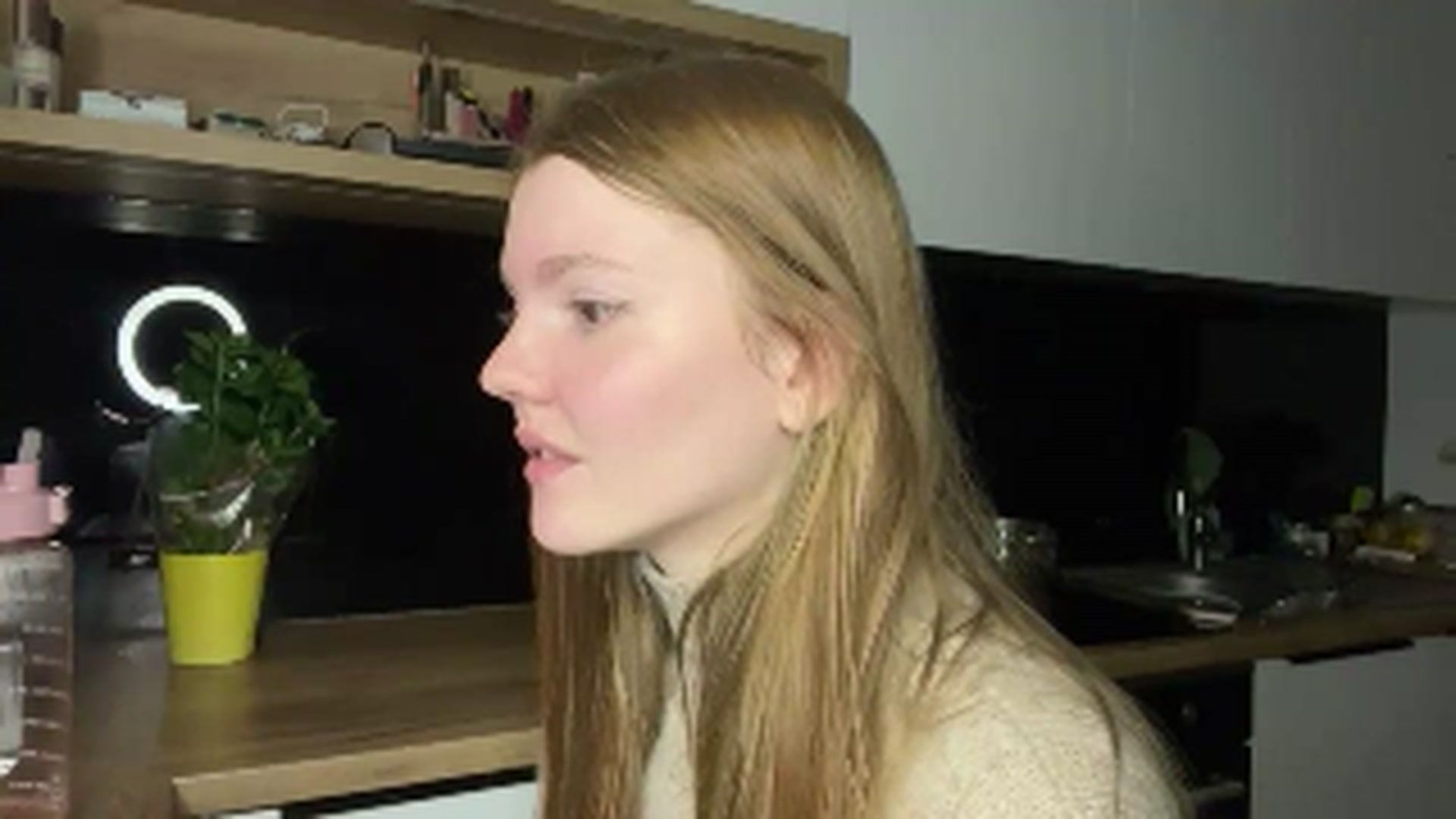 Gallery image thumbnail from KristalWynn's myfreecams stream on, 09/29/2024, 22:36 image 4 of 20