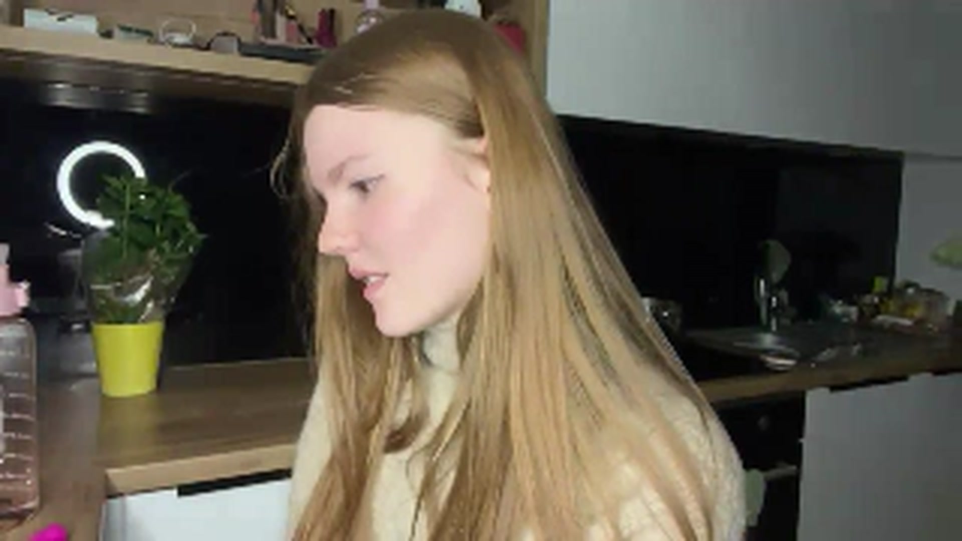 Gallery image thumbnail from KristalWynn's myfreecams stream on, 09/29/2024, 22:36 image 1 of 20