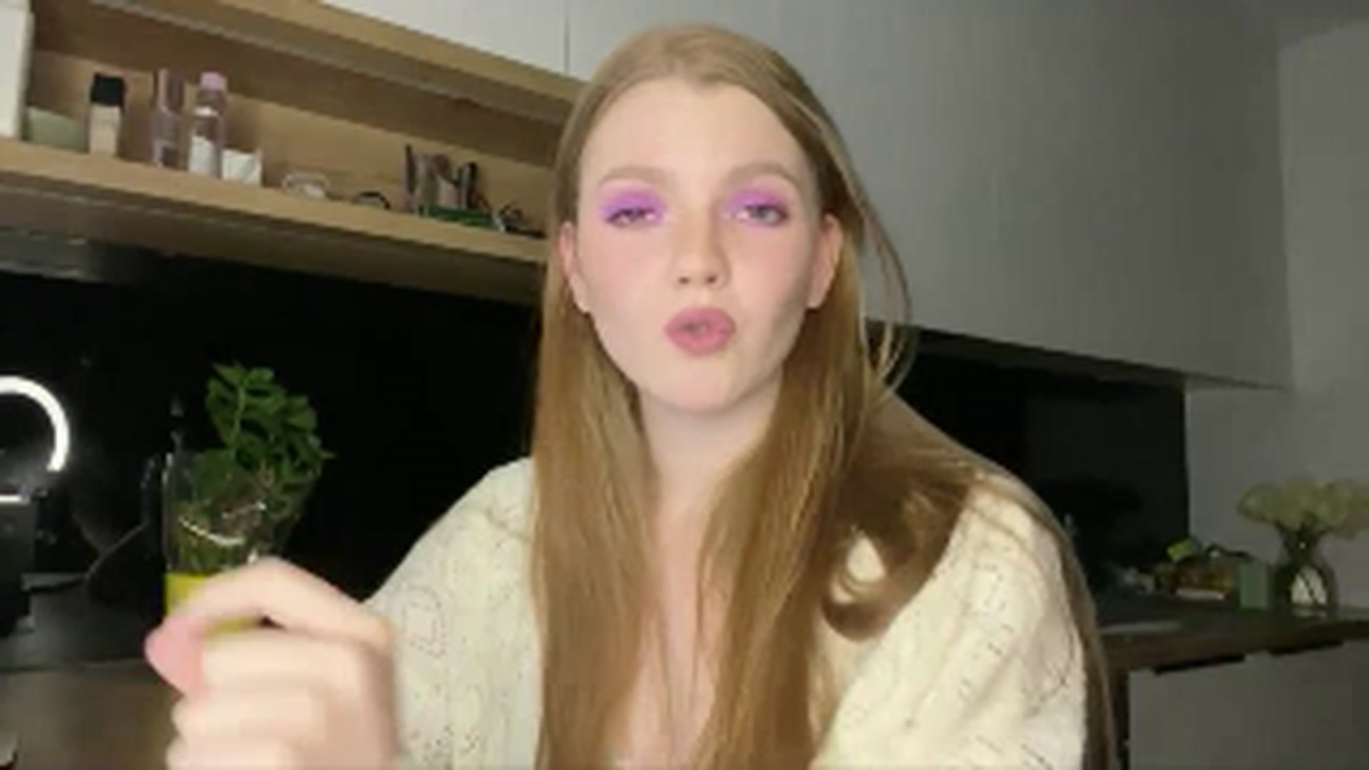 Gallery image thumbnail from KristalWynn's myfreecams stream on, 09/30/2024, 20:34 image 12 of 20