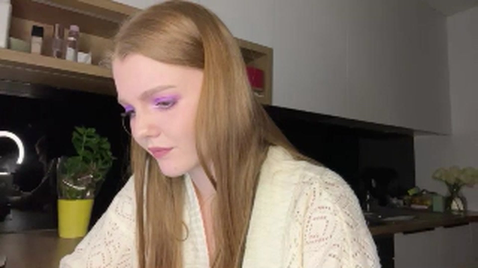 Gallery image thumbnail from KristalWynn's myfreecams stream on, 09/30/2024, 20:34 image 17 of 20