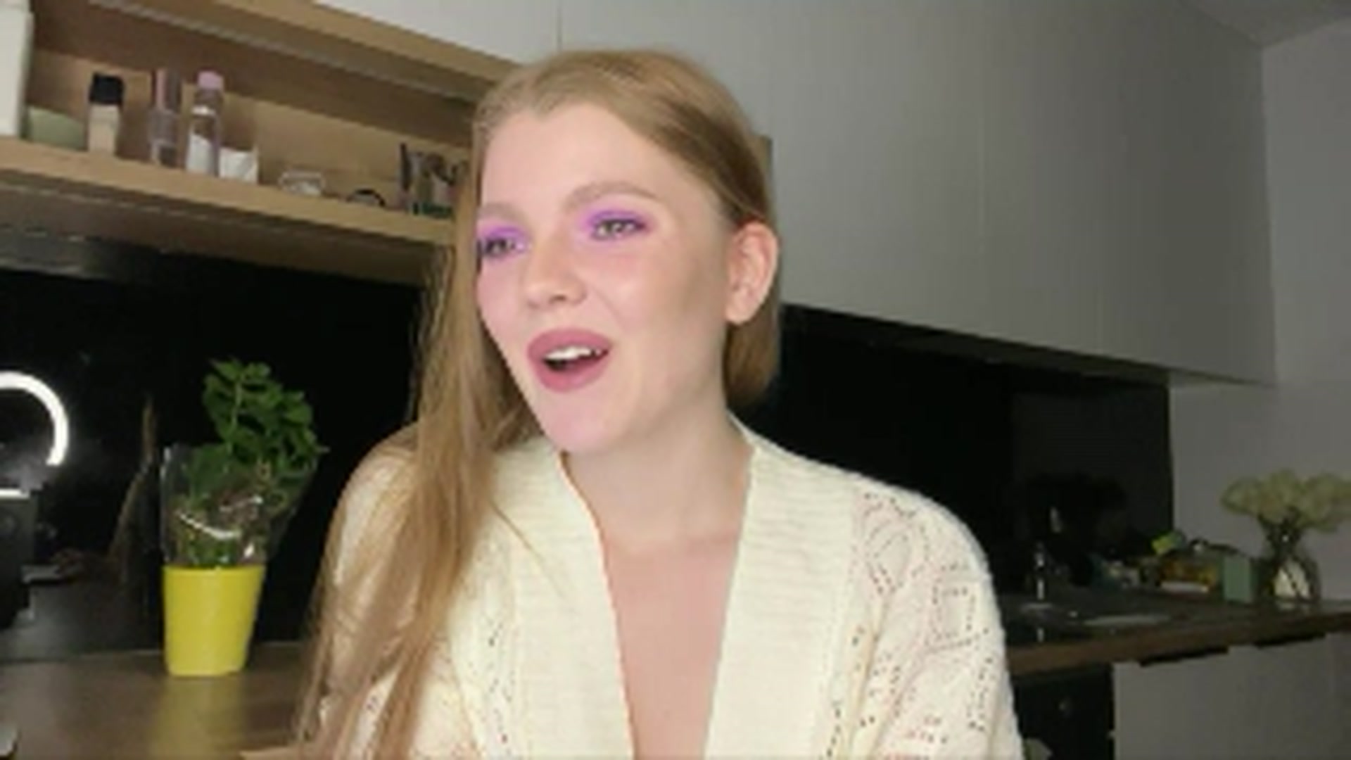 Gallery image thumbnail from KristalWynn's myfreecams stream on, 09/30/2024, 20:34 image 6 of 20