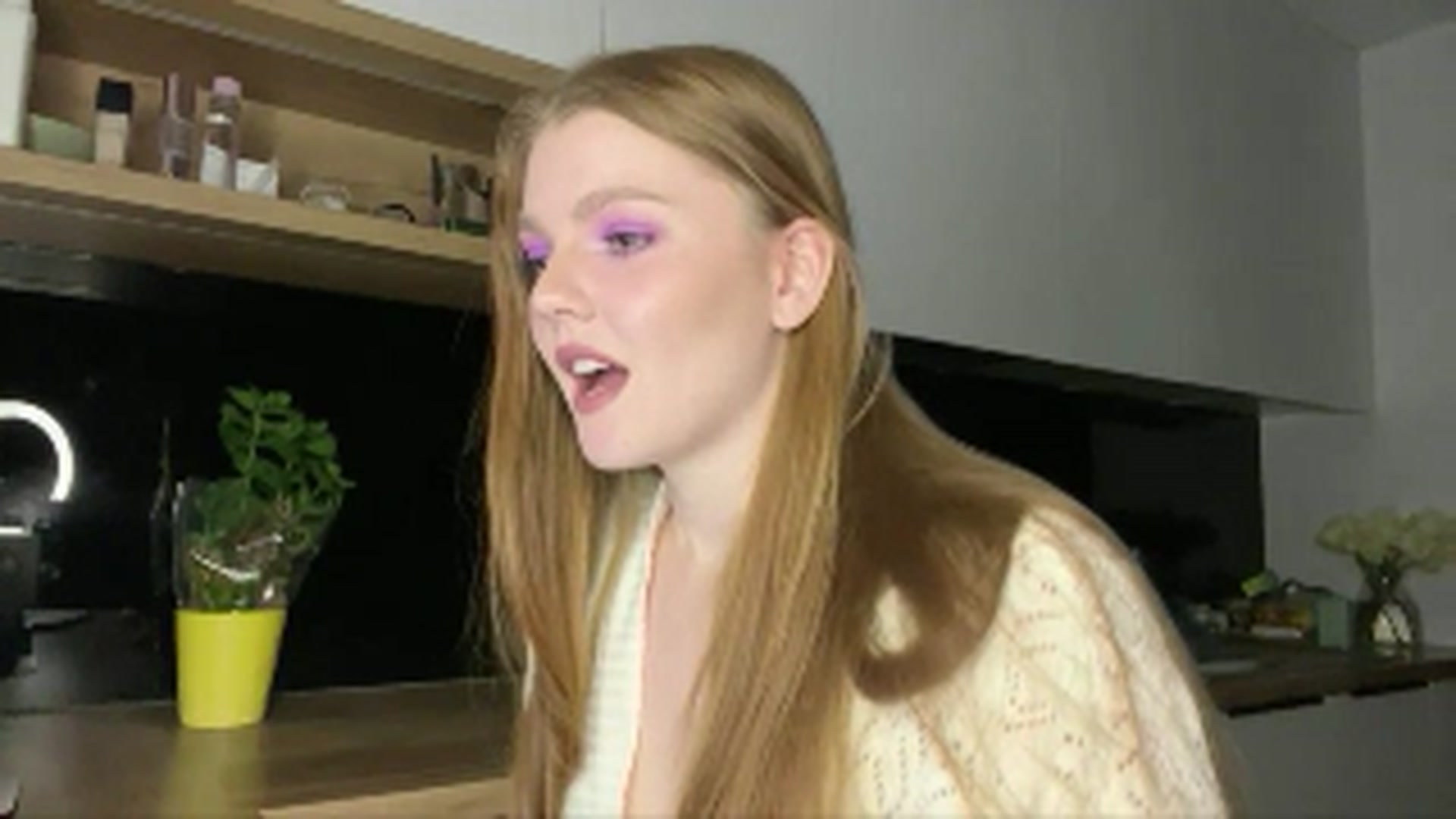 Gallery image thumbnail from KristalWynn's myfreecams stream on, 09/30/2024, 20:34 image 11 of 20