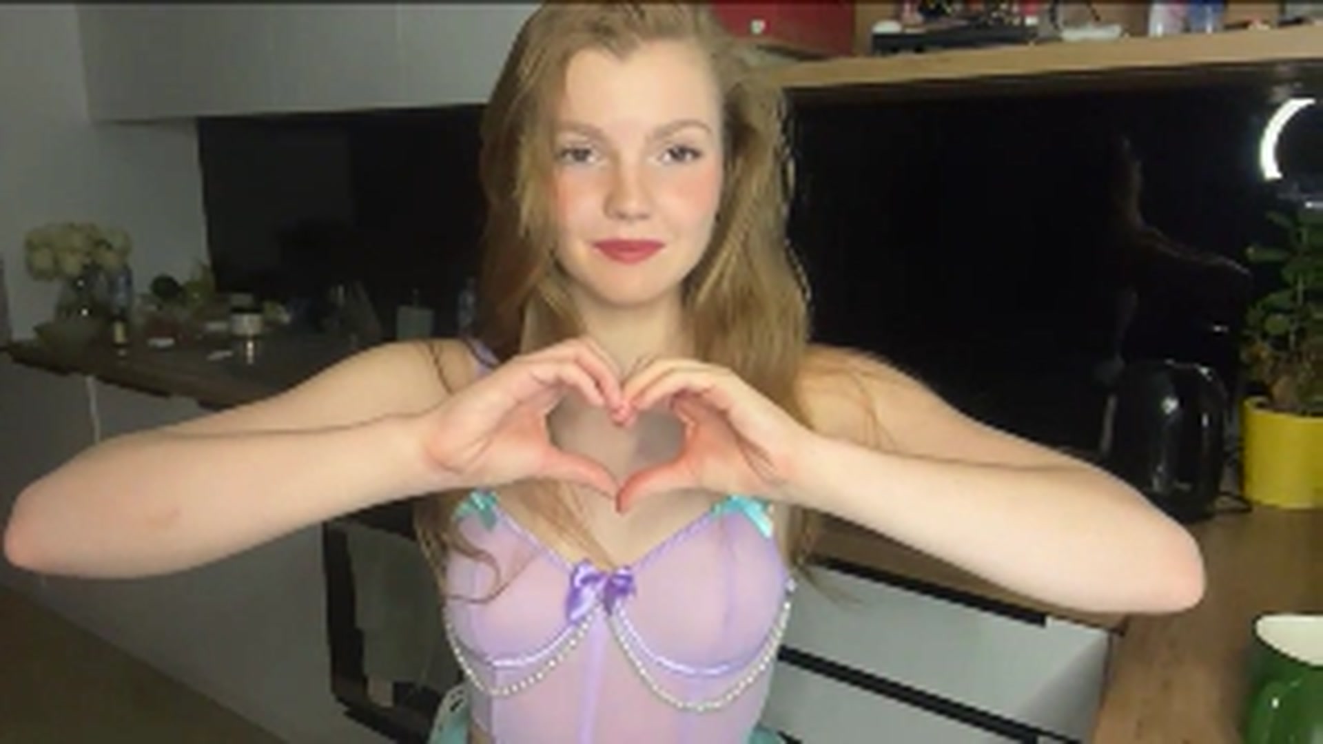 Gallery image thumbnail from KristalWynn's myfreecams stream on, 10/05/2024, 21:02 image 2 of 20