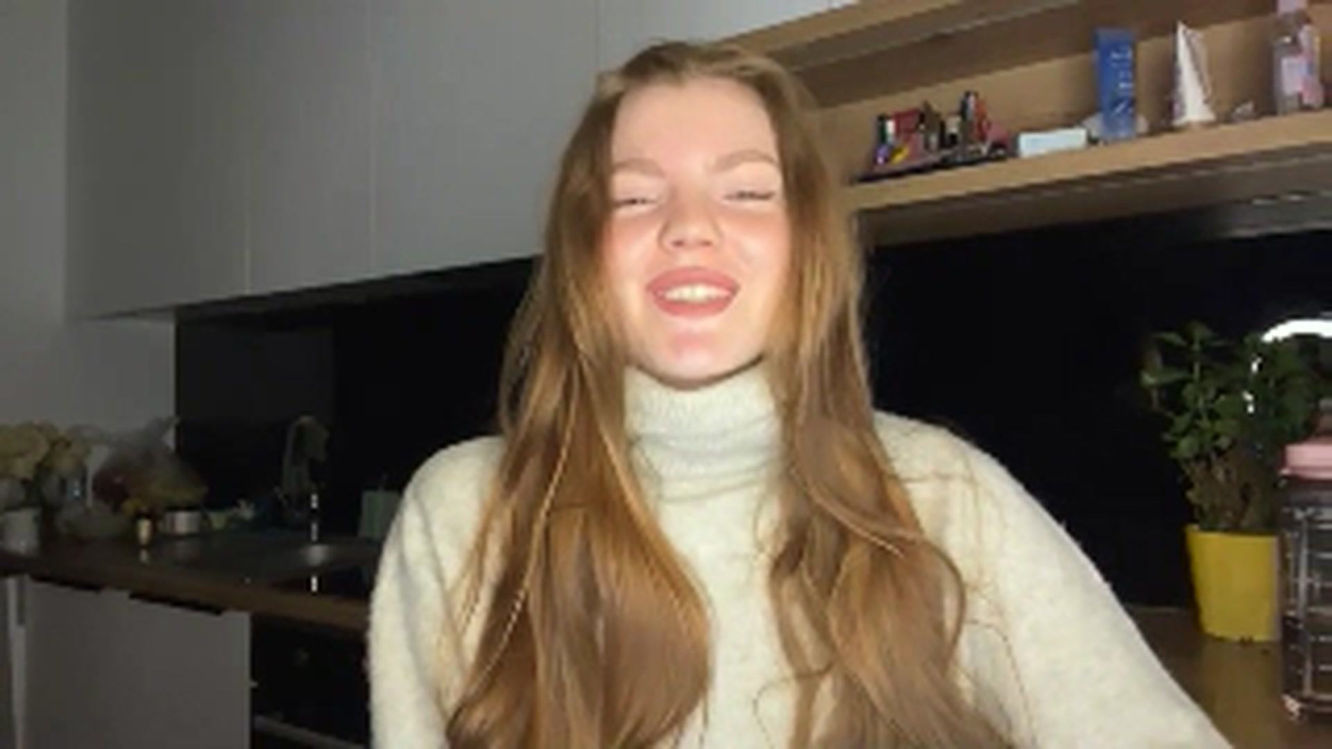 Gallery image thumbnail from KristalWynn's myfreecams stream on, 10/11/2024, 19:13 image 14 of 20