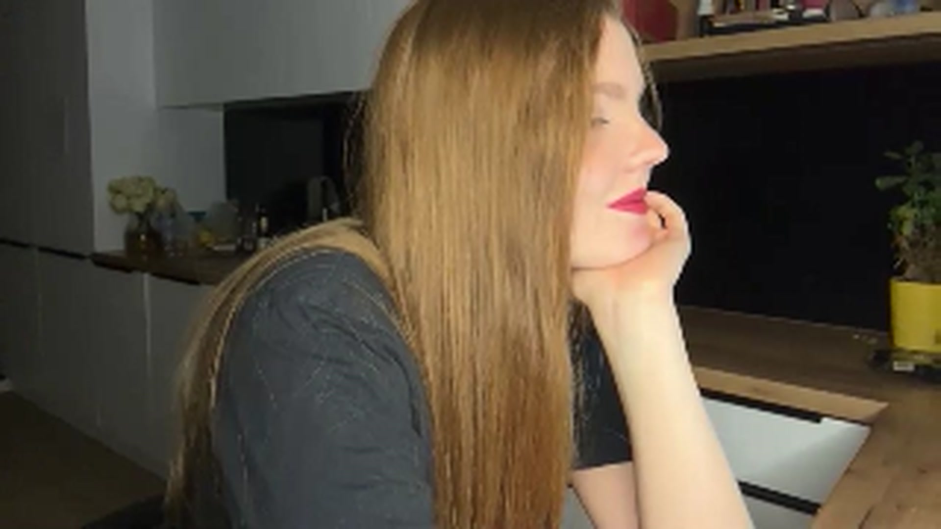 Gallery image thumbnail from KristalWynn's myfreecams stream on, 10/13/2024, 23:03 image 7 of 20