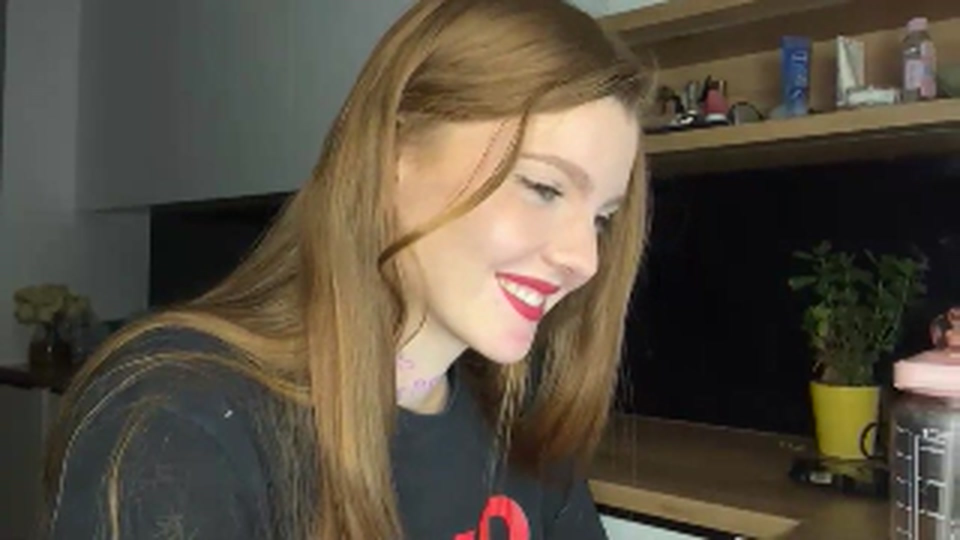 Gallery image thumbnail from KristalWynn's myfreecams stream on, 10/13/2024, 23:03 image 17 of 20