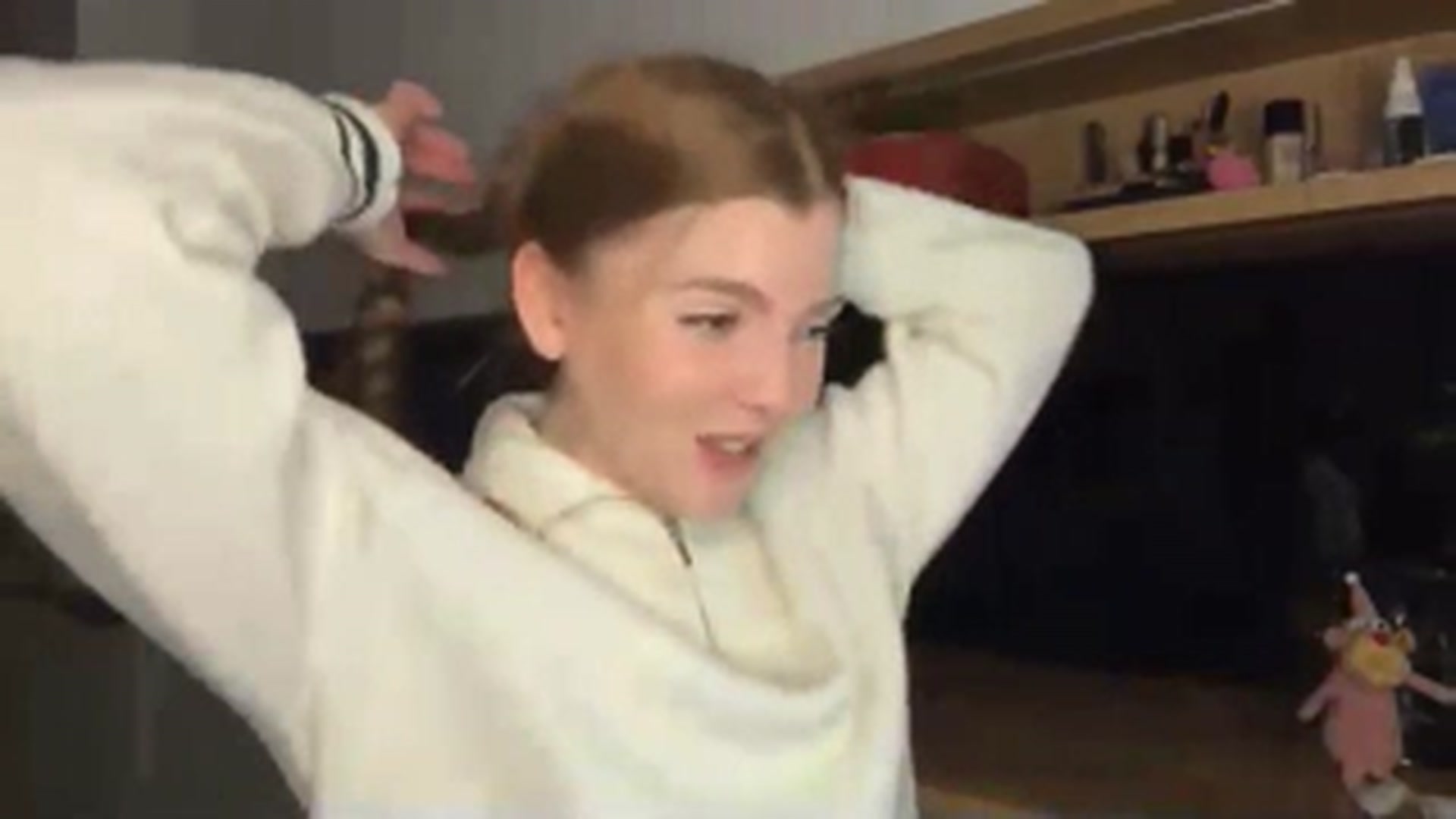 Gallery image thumbnail from KristalWynn's myfreecams stream on, 11/17/2024, 21:02 image 3 of 20