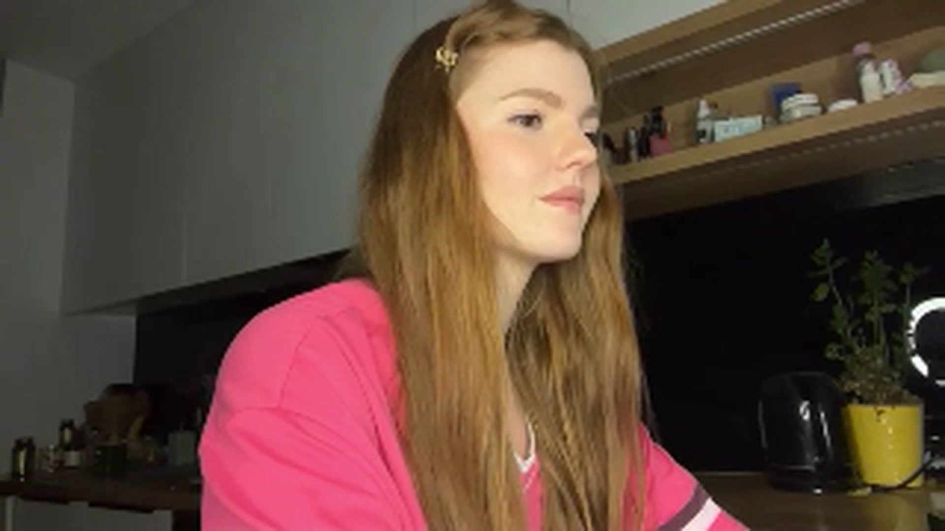 Gallery image thumbnail from KristalWynn's myfreecams stream on, 11/23/2024, 19:09 image 15 of 20