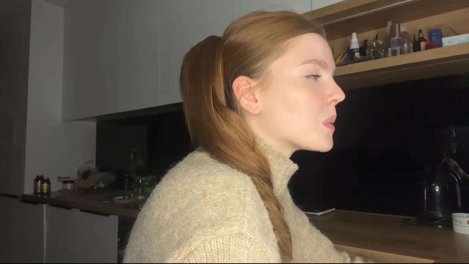 Gallery image thumbnail from KristalWynn's myfreecams stream on, 12/19/2024, 15:47 image 5 of 20