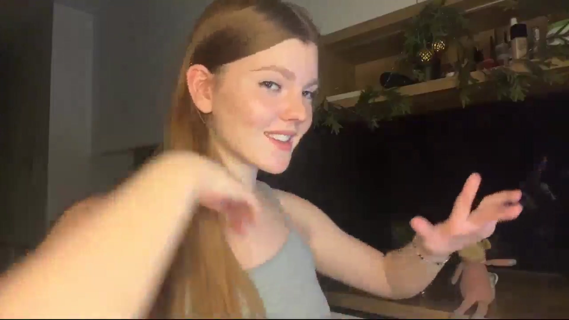 Gallery image thumbnail from KristalWynn's myfreecams stream on, 12/24/2024, 22:26 image 2 of 20