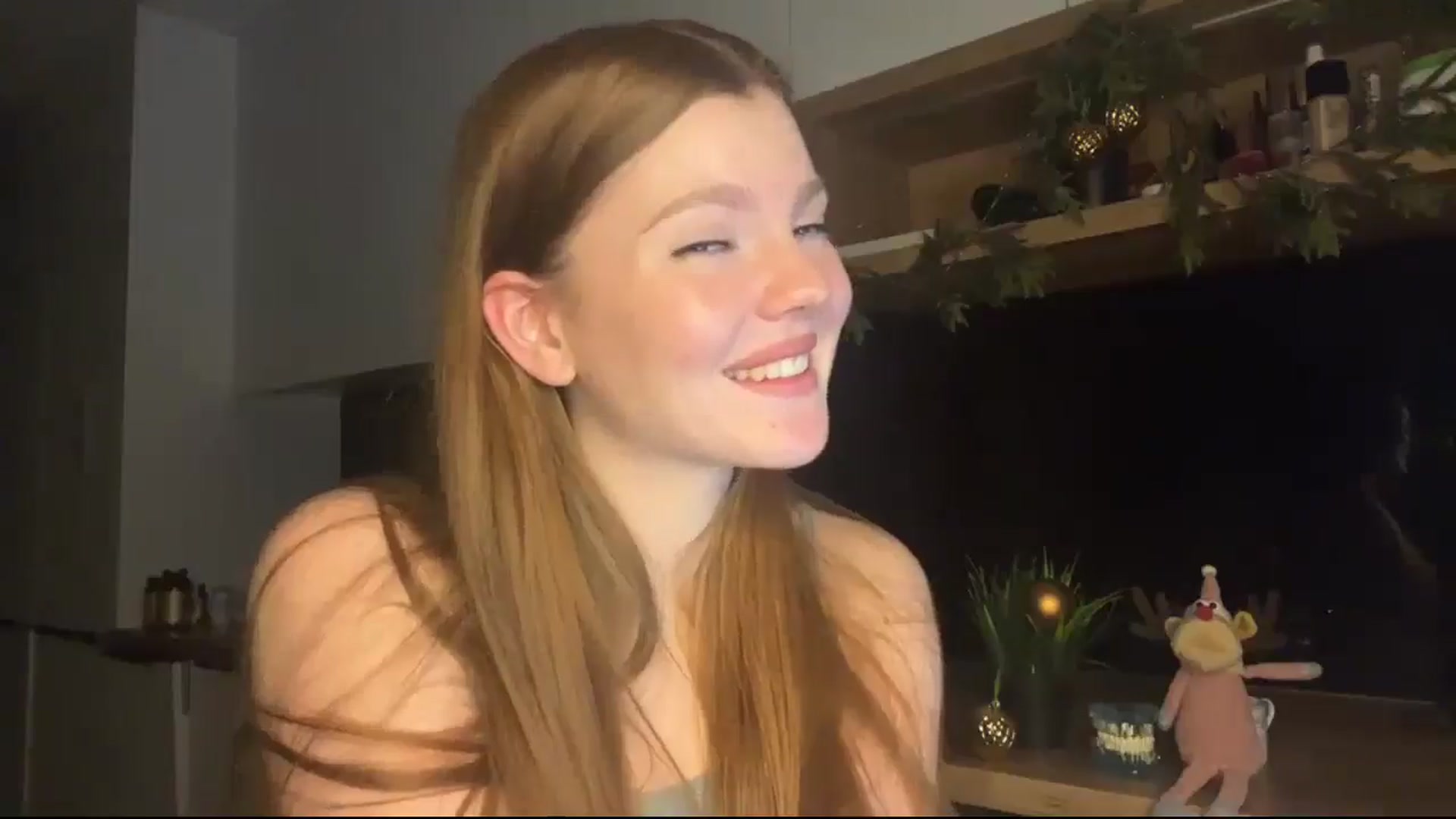 Gallery image thumbnail from KristalWynn's myfreecams stream on, 12/24/2024, 22:26 image 6 of 20