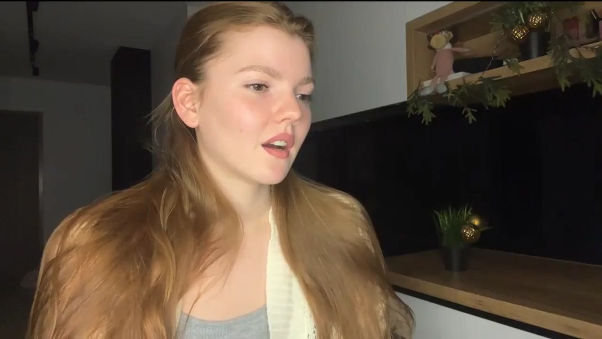 Gallery image thumbnail from KristalWynn's myfreecams stream on, 12/27/2024, 19:44 image 7 of 20