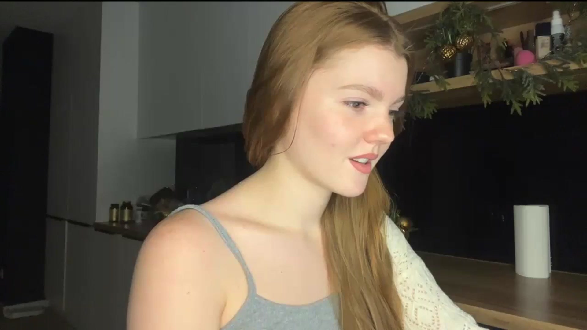 Gallery image thumbnail from KristalWynn's myfreecams stream on, 12/27/2024, 19:44 image 18 of 20