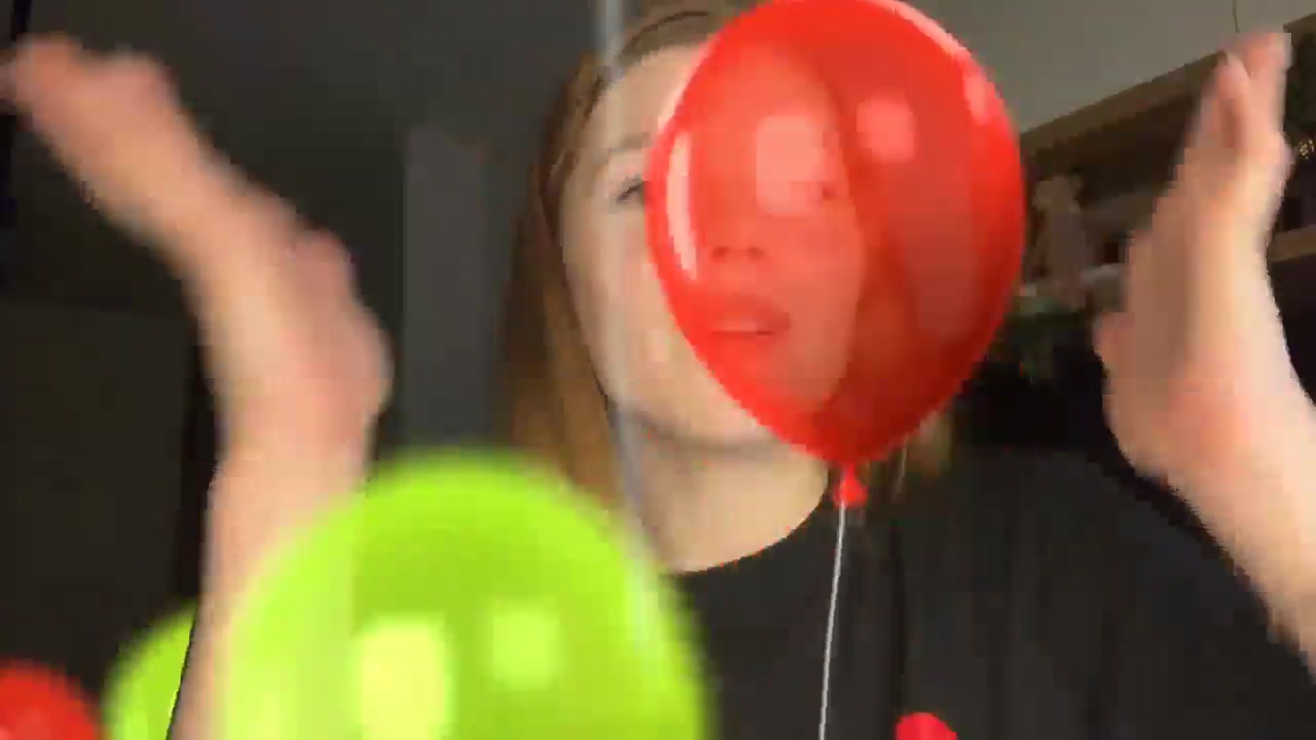 Gallery image thumbnail from KristalWynn's myfreecams stream on, 12/30/2024, 19:38 image 3 of 20
