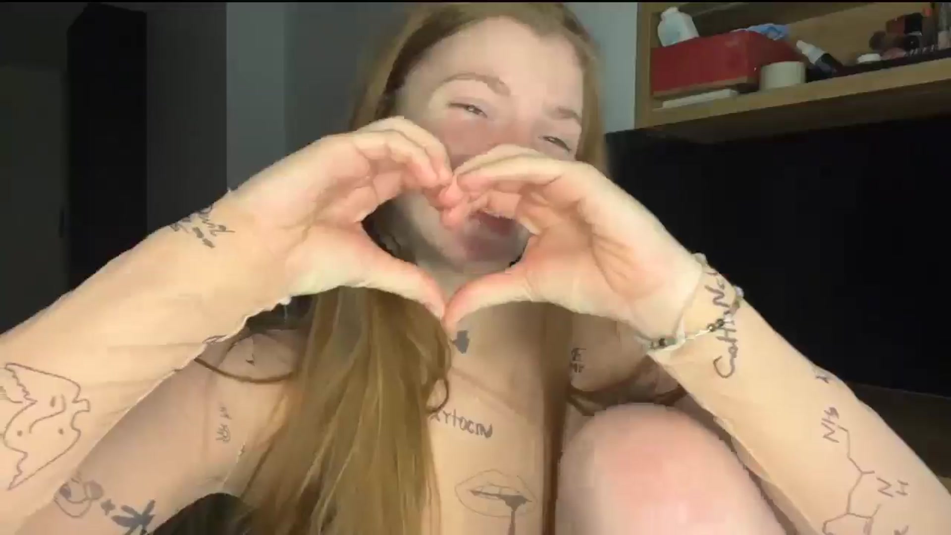 Gallery image thumbnail from KristalWynn's myfreecams stream on, 02/04/2025, 20:03 image 19 of 20