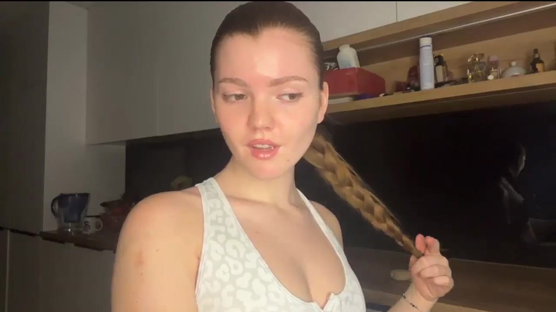 Gallery image thumbnail from KristalWynn's myfreecams stream on, 02/19/2025, 19:39 image 18 of 20