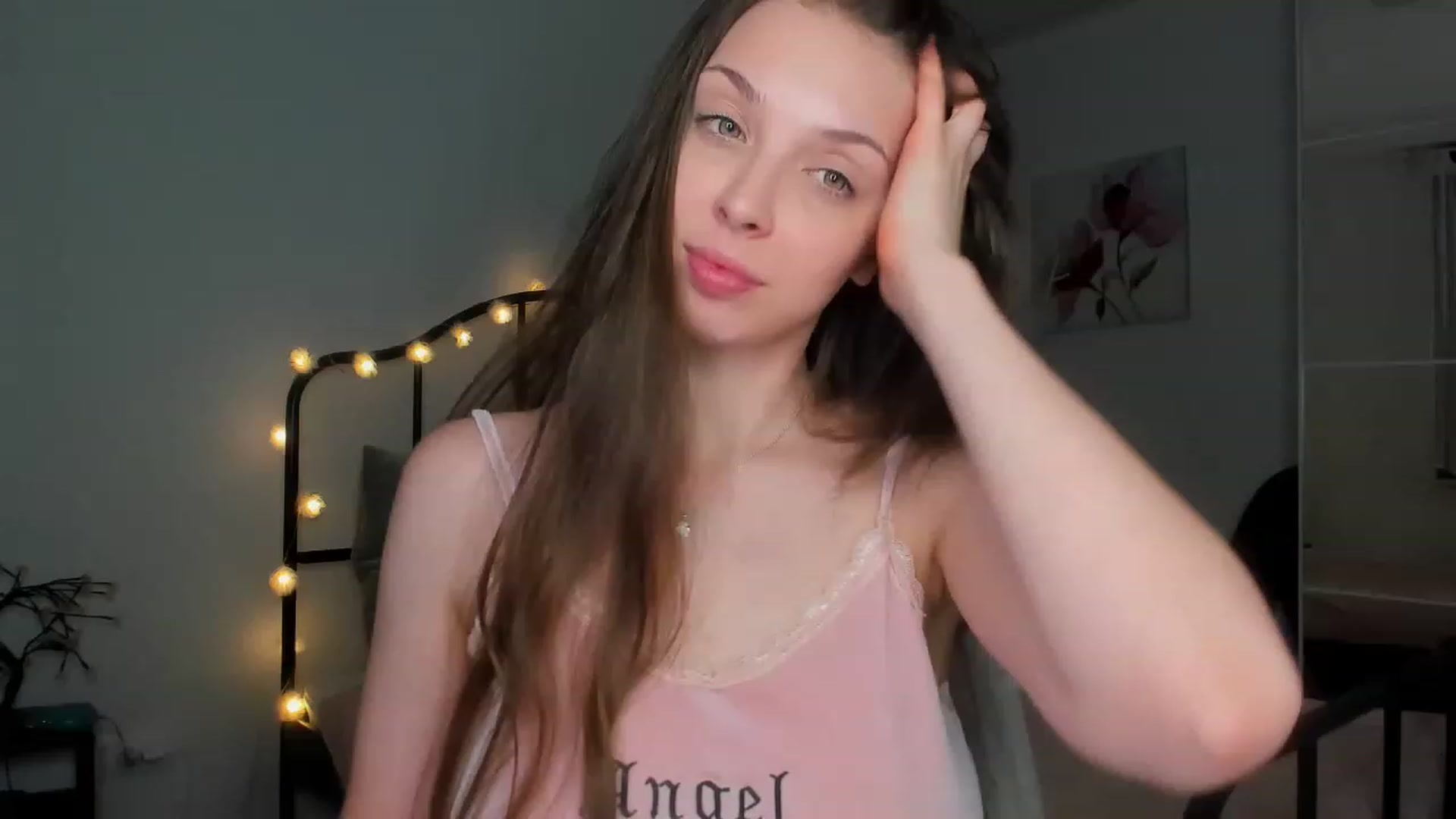 Gallery image thumbnail from Kristallmii's myfreecams stream on, 01/16/2023, 22:53 image 16 of 20