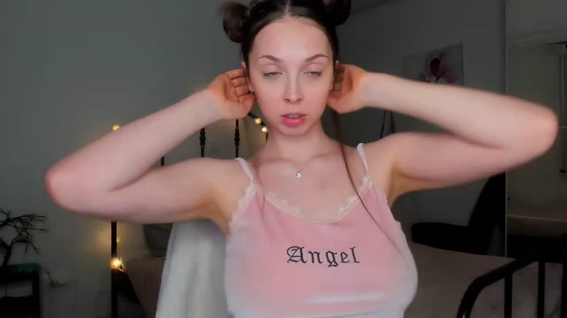 Gallery image thumbnail from Kristallmii's myfreecams stream on, 01/16/2023, 22:53 image 2 of 20