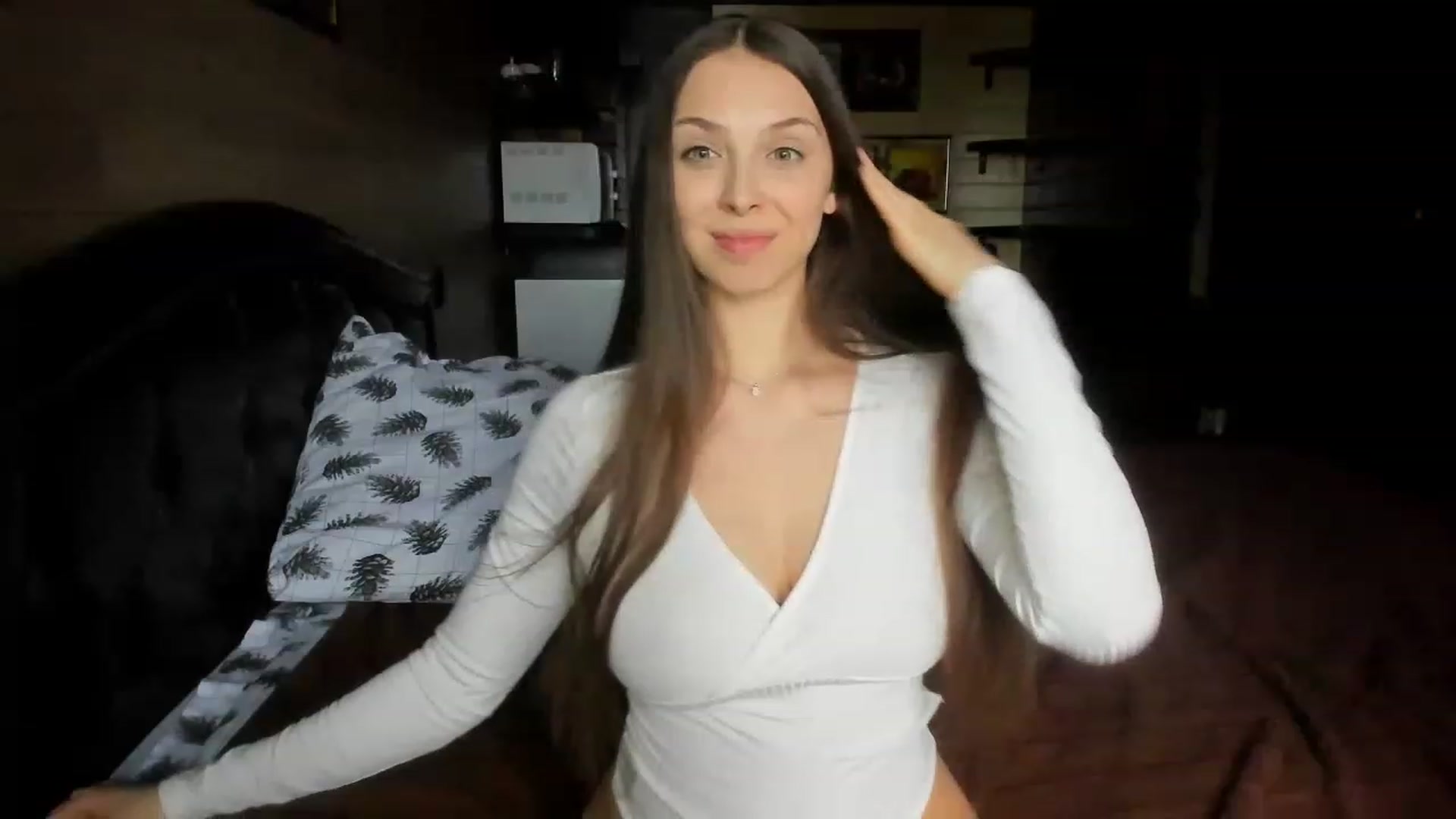 Gallery image thumbnail from Kristallmii's myfreecams stream on, 02/28/2023, 12:38 image 18 of 20