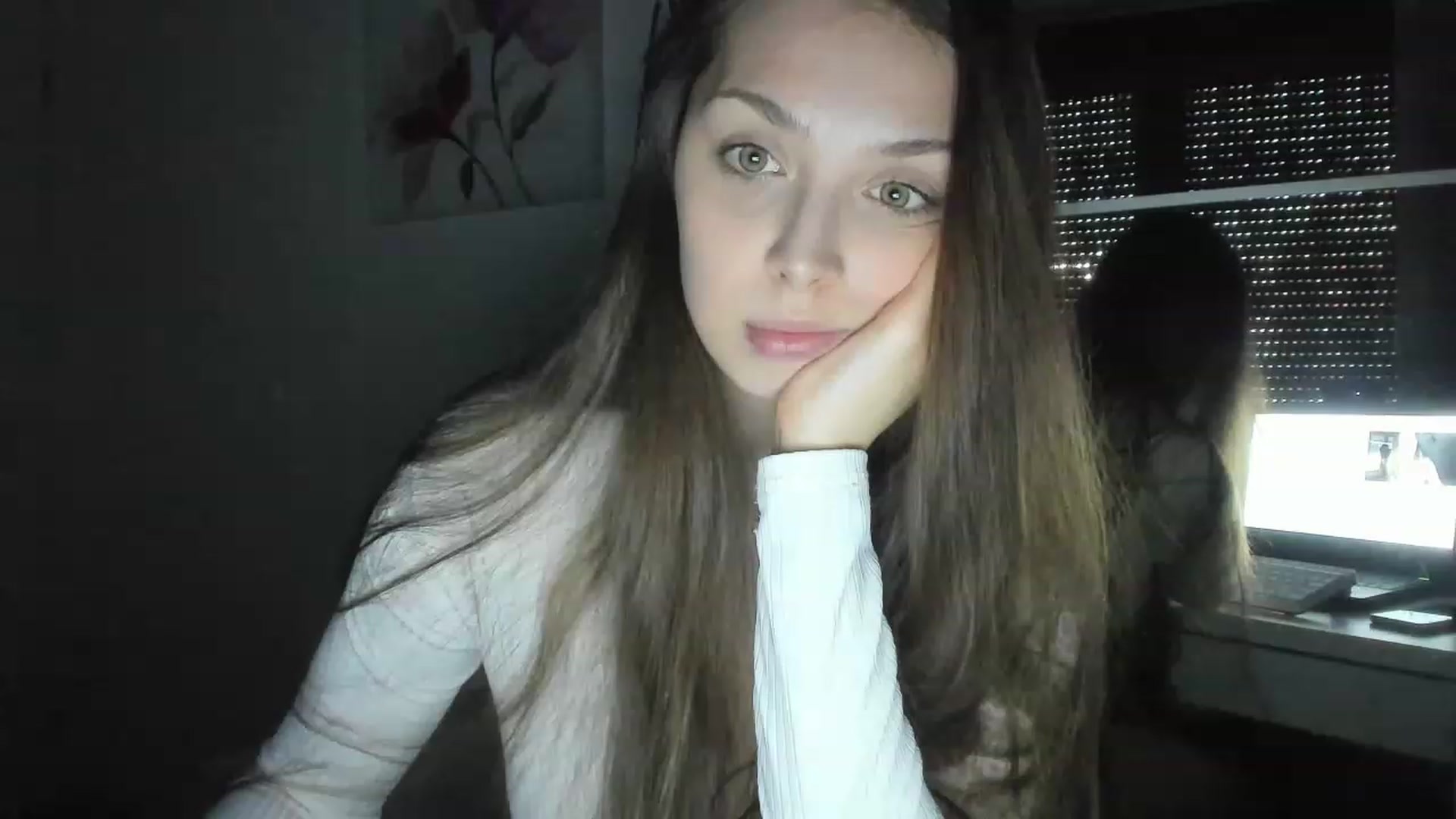 Gallery image thumbnail from Kristallmii's myfreecams stream on, 04/02/2023, 12:49 image 15 of 20