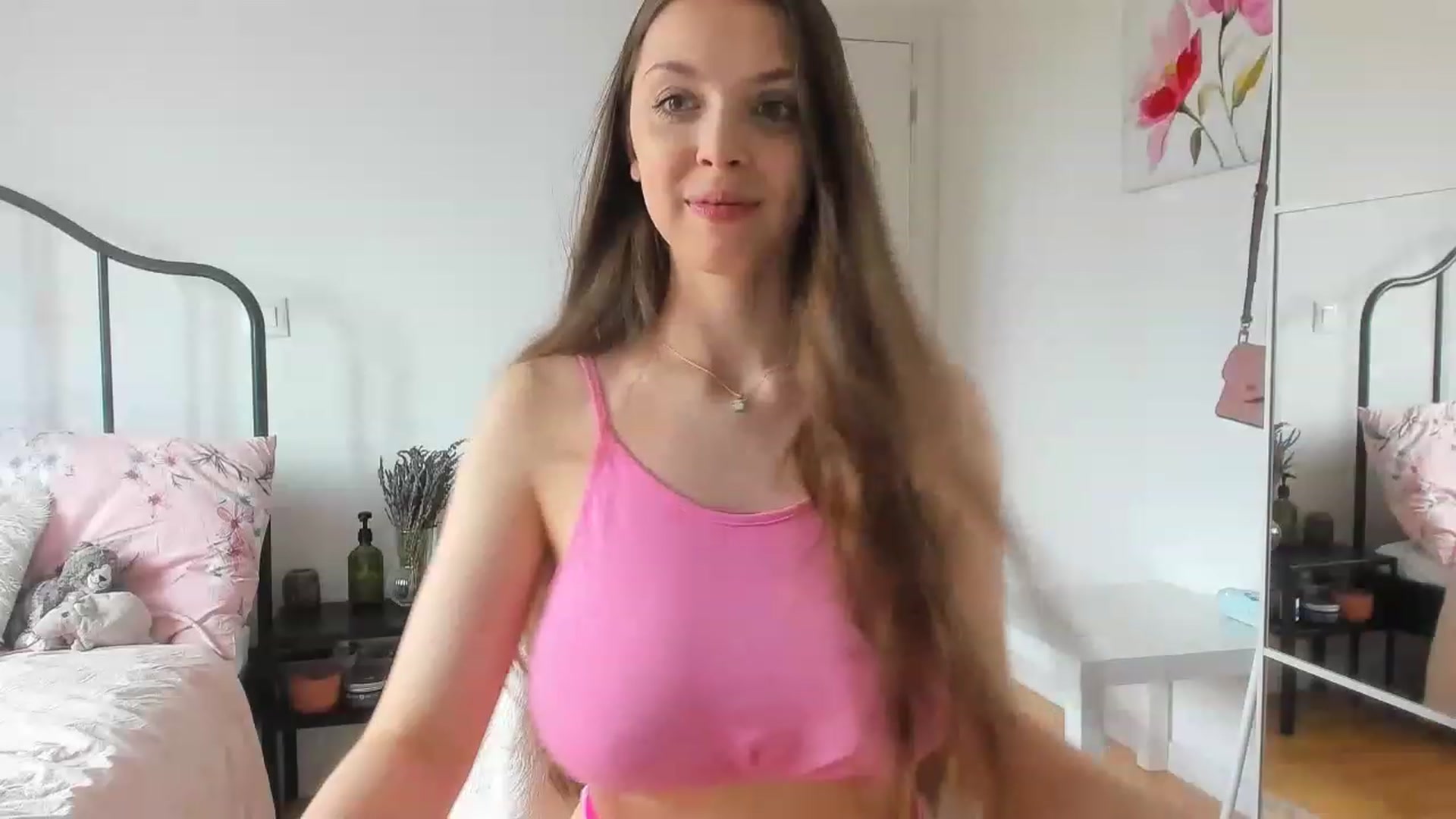 Gallery image thumbnail from Kristallmii's myfreecams stream on, 04/19/2023, 13:08 image 17 of 20