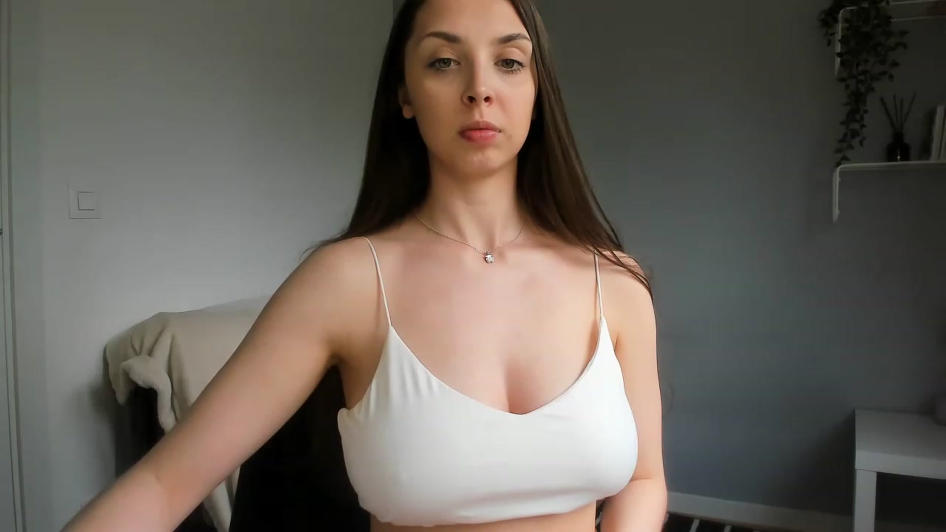 Gallery image thumbnail from Kristallmii's myfreecams stream on, 06/06/2023, 15:35 image 15 of 20