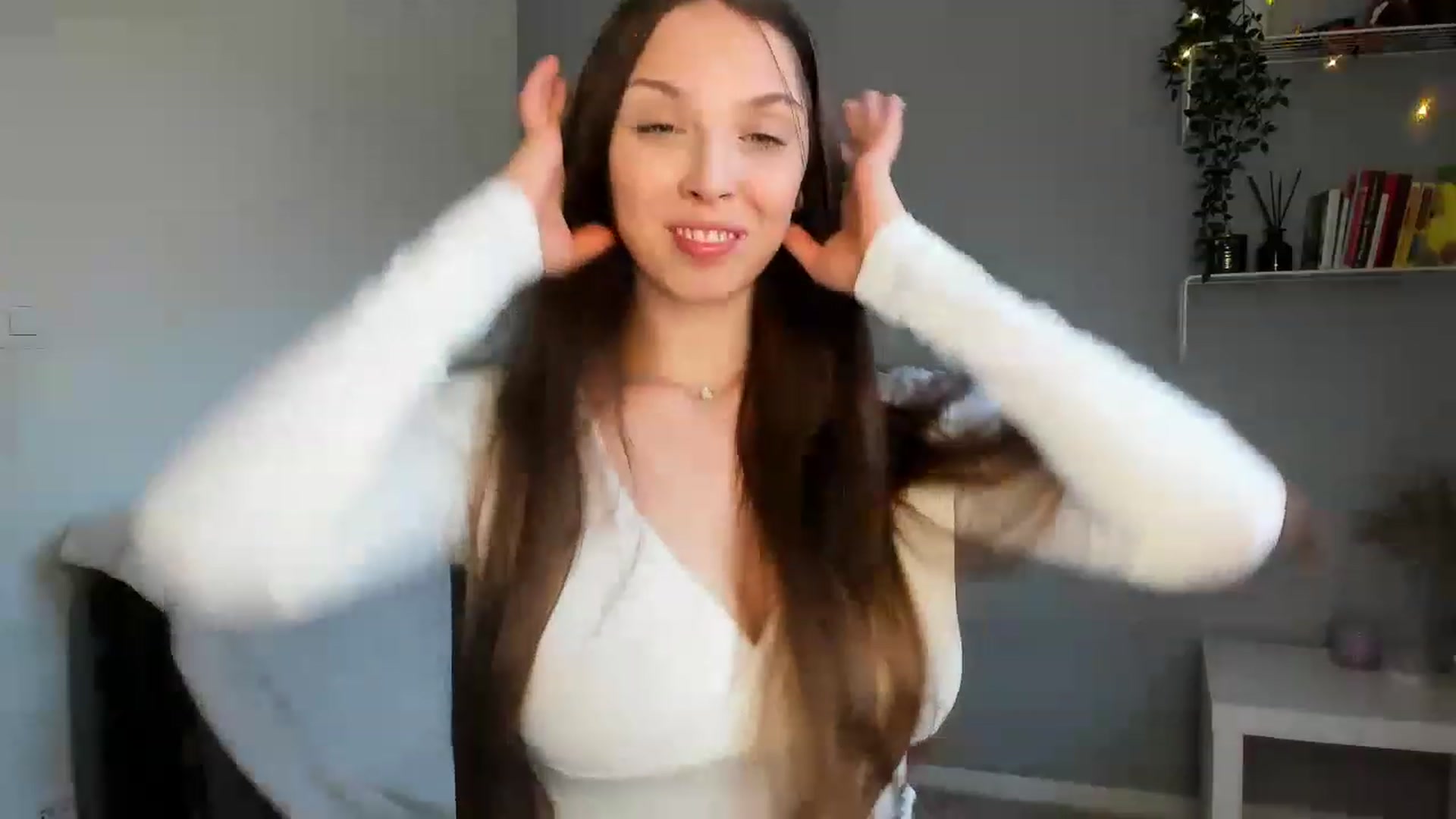 Gallery image thumbnail from Kristallmii's myfreecams stream on, 06/20/2023, 18:17 image 4 of 20