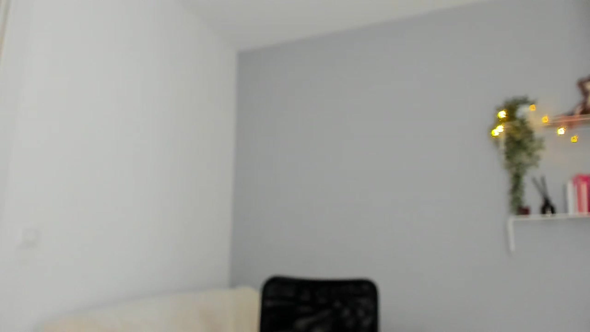 Gallery image thumbnail from Kristallmii's myfreecams stream on, 07/13/2023, 21:04 image 8 of 20
